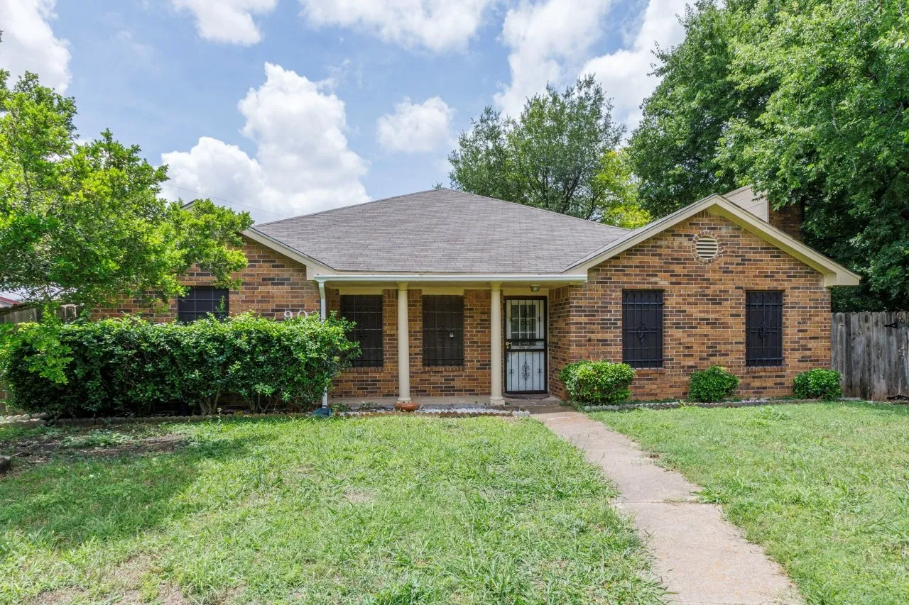 Single Family Residence For Rent in Dallas County , 902 Wayne Avenue, Duncanville, Texas 75137, 3 Bedroom, 2 Bathroom, 2 Garage spaces, 1,544 Sqft, built in 1985, mls#21381427, Real Estate Agent in Duncanville, Homes For Rent in Dallas county, Homes For Rent in Duncanville, Realtor in Duncanville Texas, Real Estate Brokerage Independent Realty Texas, Luminita Cordes Realtor