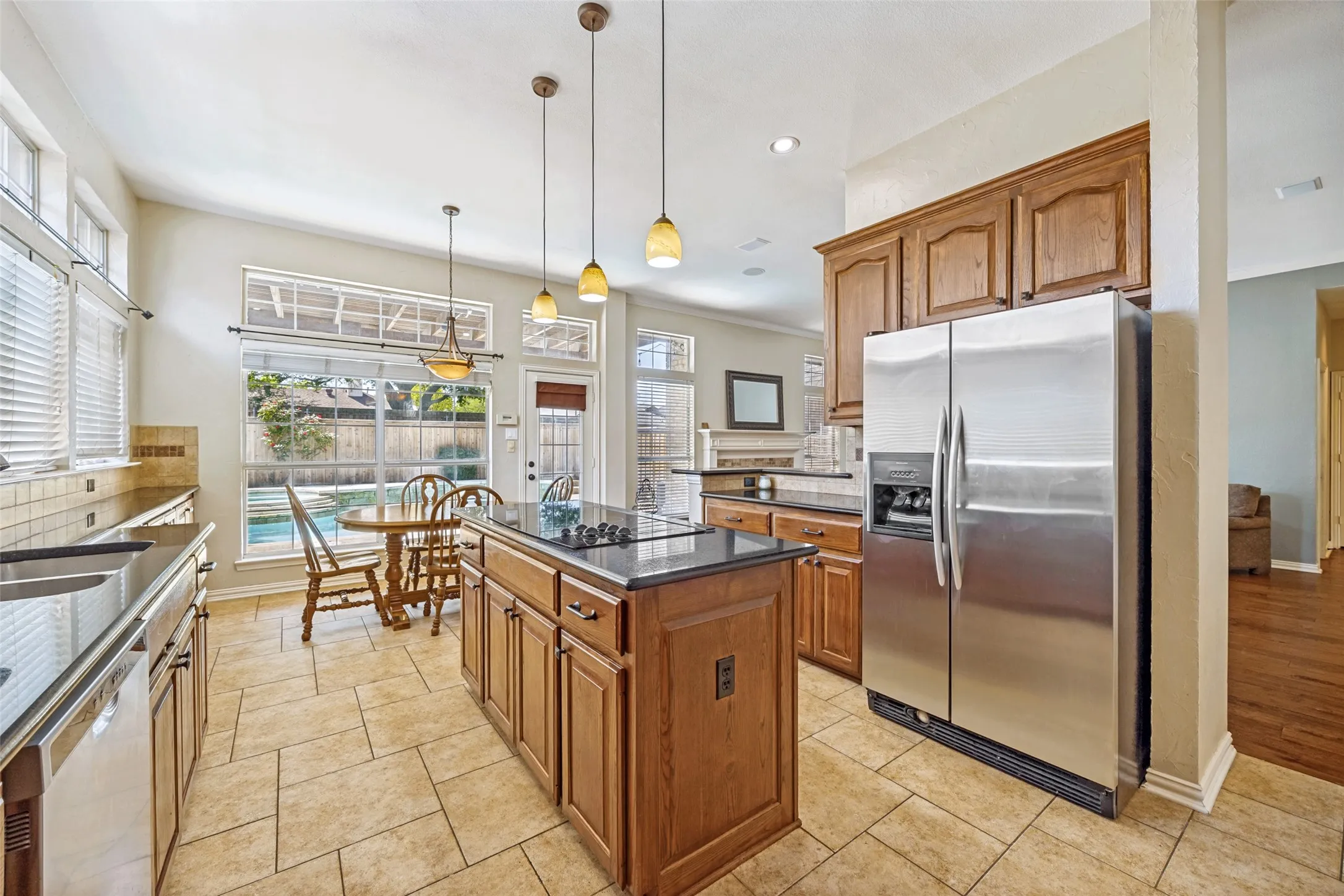 Single Family Residence For Sale in Dallas County , 821 Shorewood Drive, Coppell, Texas 75019, 4 Bedroom, 3 Bathroom, 2 Garage spaces, 2,664 Sqft, built in 1993, mls#21381822, Real Estate Agent in Coppell, Homes For Sale in Dallas county, Homes For Sale in Coppell, Realtor in Coppell Texas, Real Estate Brokerage Independent Realty Texas, Luminita Cordes Realtor