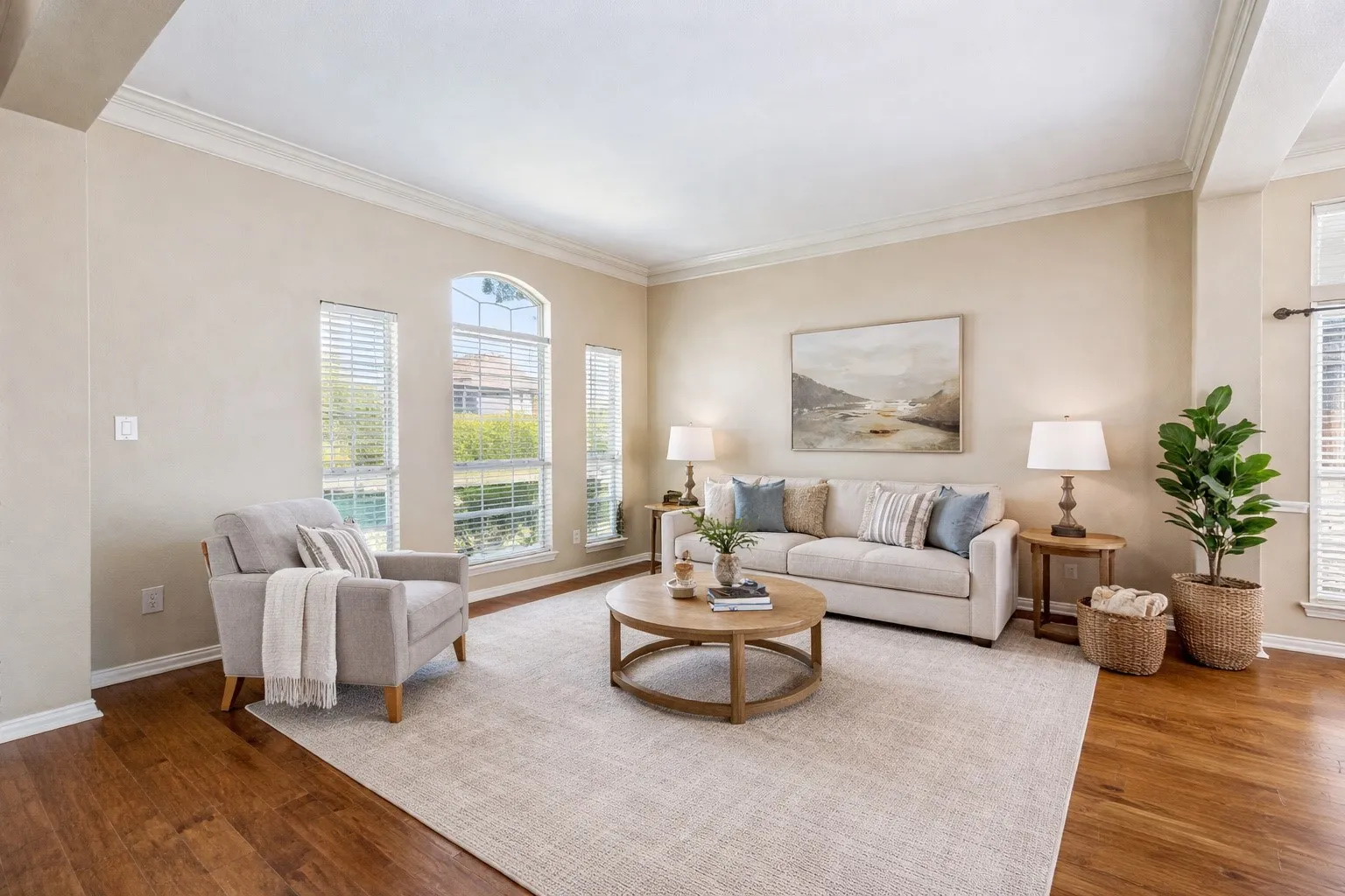 Single Family Residence For Sale in Dallas County , 821 Shorewood Drive, Coppell, Texas 75019, 4 Bedroom, 3 Bathroom, 2 Garage spaces, 2,664 Sqft, built in 1993, mls#21381822, Real Estate Agent in Coppell, Homes For Sale in Dallas county, Homes For Sale in Coppell, Realtor in Coppell Texas, Real Estate Brokerage Independent Realty Texas, Luminita Cordes Realtor