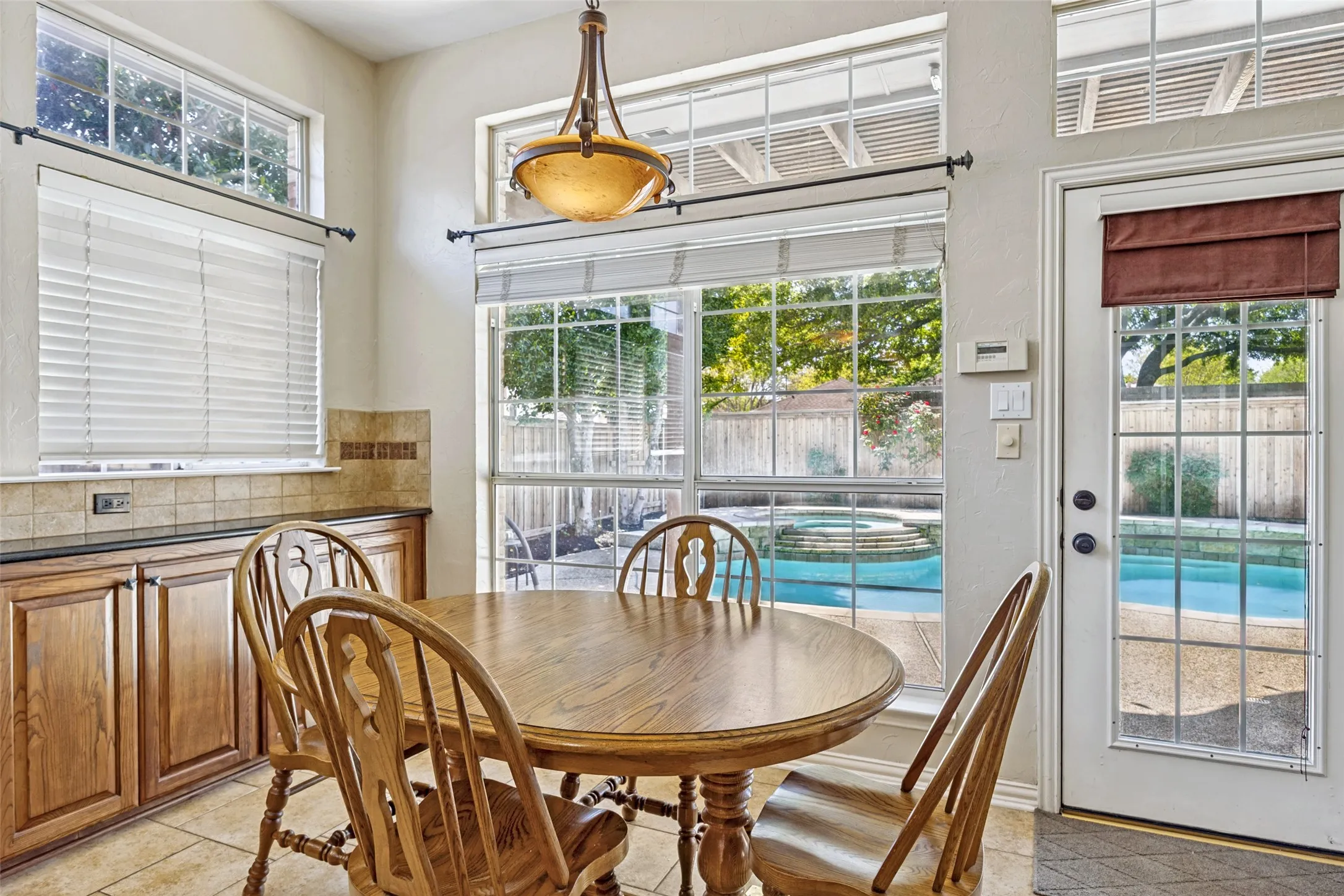 Single Family Residence For Sale in Dallas County , 821 Shorewood Drive, Coppell, Texas 75019, 4 Bedroom, 3 Bathroom, 2 Garage spaces, 2,664 Sqft, built in 1993, mls#21381822, Real Estate Agent in Coppell, Homes For Sale in Dallas county, Homes For Sale in Coppell, Realtor in Coppell Texas, Real Estate Brokerage Independent Realty Texas, Luminita Cordes Realtor