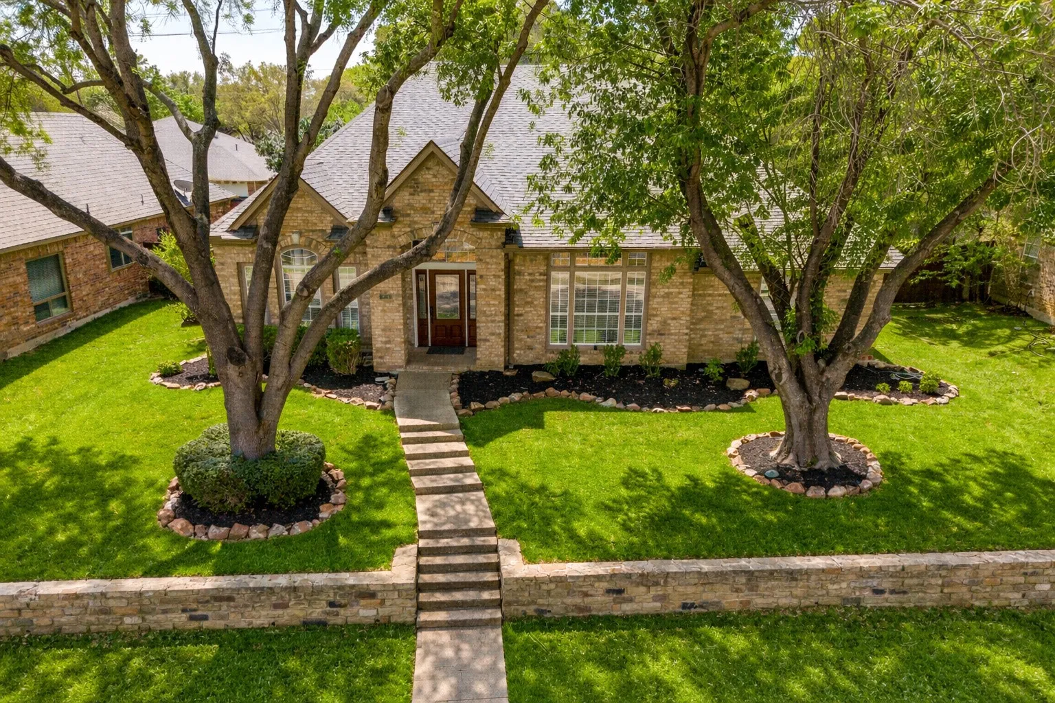 Single Family Residence For Sale in Dallas County , 821 Shorewood Drive, Coppell, Texas 75019, 4 Bedroom, 3 Bathroom, 2 Garage spaces, 2,664 Sqft, built in 1993, mls#21381822, Real Estate Agent in Coppell, Homes For Sale in Dallas county, Homes For Sale in Coppell, Realtor in Coppell Texas, Real Estate Brokerage Independent Realty Texas, Luminita Cordes Realtor