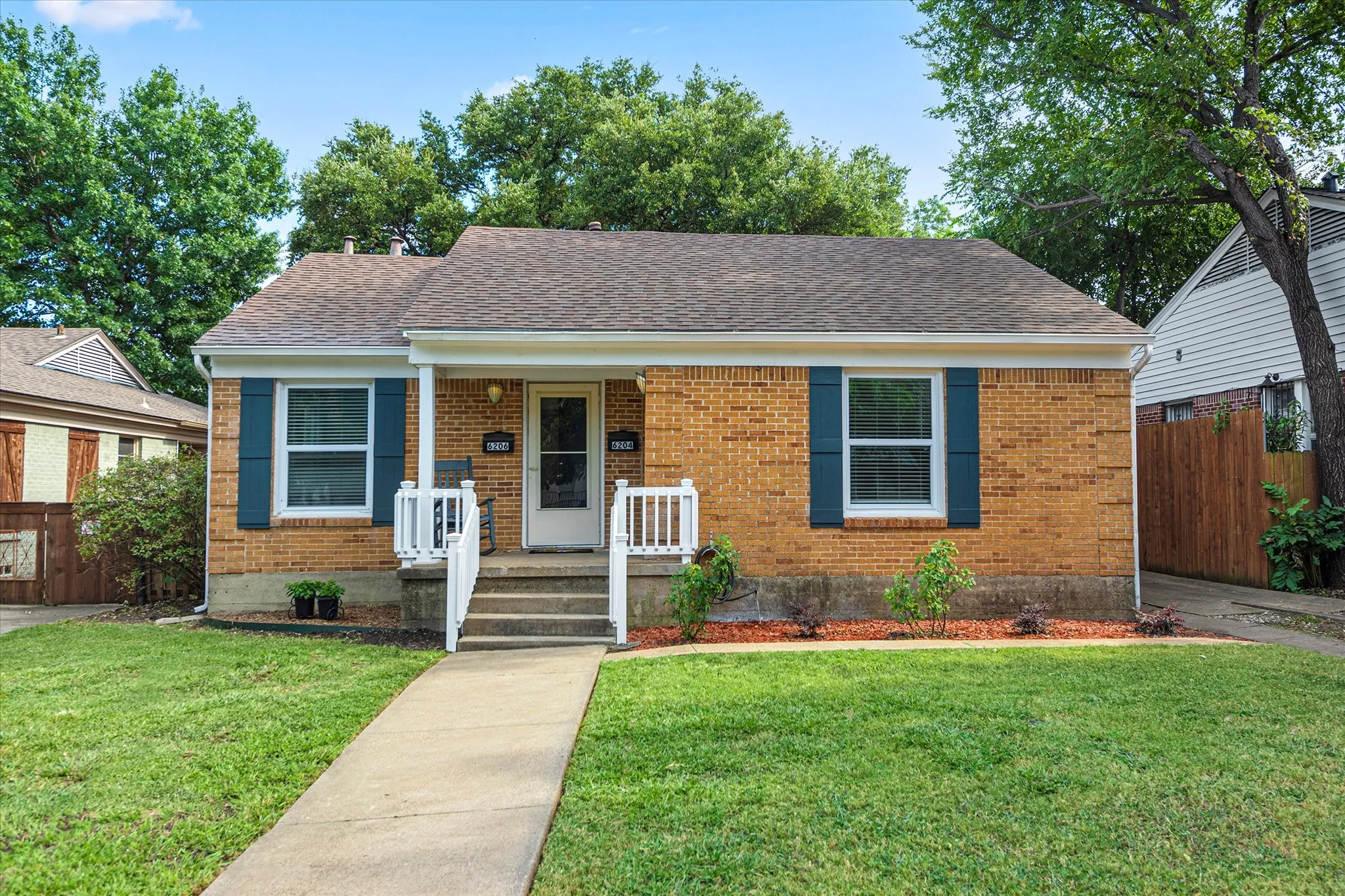 6206 Is On The Left When You're Facing The Duplex.