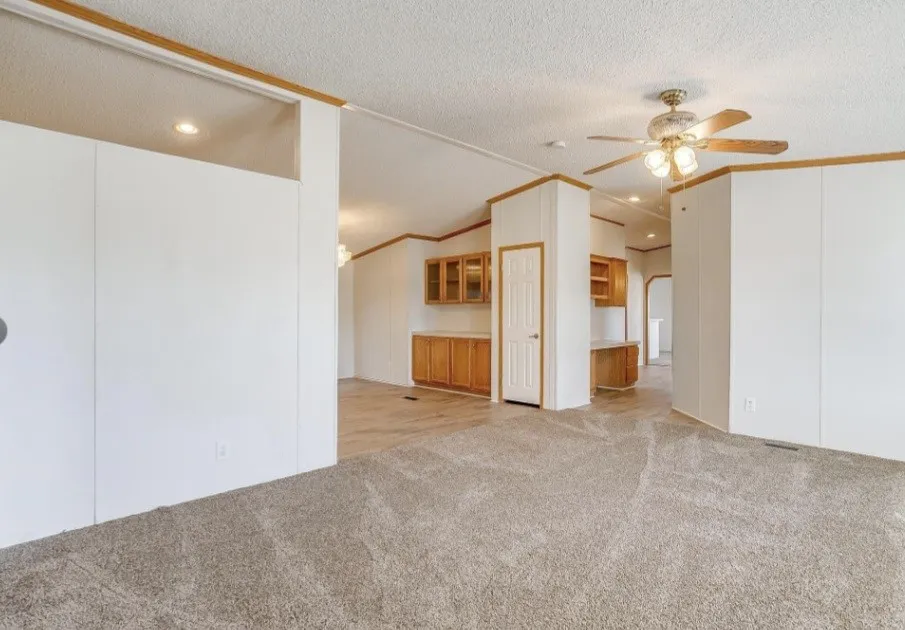 Manufactured Home For Rent in Wise County , 185 County Road 4869, Azle, Texas 76020, 4 Bedroom, 2 Bathroom, Garage spaces, 1,980 Sqft, built in 2004, mls#21369275, Real Estate Agent in Azle, Homes For Rent in Wise county, Homes For Rent in Azle, Realtor in Azle Texas, Real Estate Brokerage Independent Realty Texas, Luminita Cordes Realtor