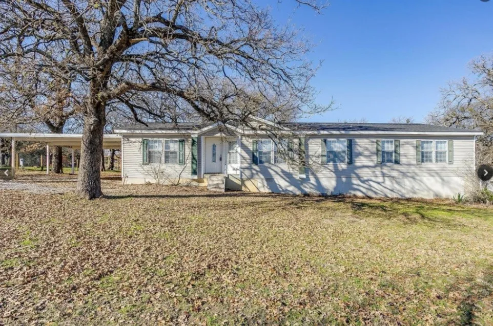 Manufactured Home For Rent in Wise County , 185 County Road 4869, Azle, Texas 76020, 4 Bedroom, 2 Bathroom, Garage spaces, 1,980 Sqft, built in 2004, mls#21369275, Real Estate Agent in Azle, Homes For Rent in Wise county, Homes For Rent in Azle, Realtor in Azle Texas, Real Estate Brokerage Independent Realty Texas, Luminita Cordes Realtor