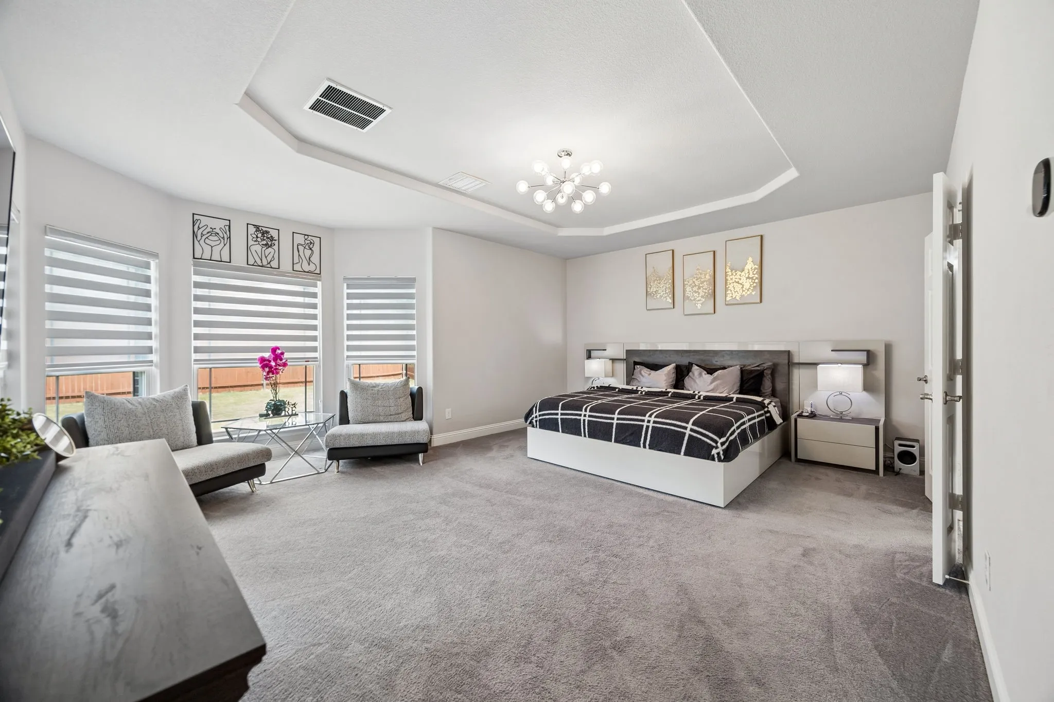 Single Family Residence For Sale in Collin County , 1301 Baynes Drive, Mc Kinney, Texas 75071, 5 Bedroom, 4 Bathroom, 2 Garage spaces, 4,293 Sqft, built in 2018, mls#21380503, Real Estate Agent in Mc Kinney, Homes For Sale in Collin county, Homes For Sale in Mc Kinney, Realtor in Mc Kinney Texas, Real Estate Brokerage Independent Realty Texas, Luminita Cordes Realtor