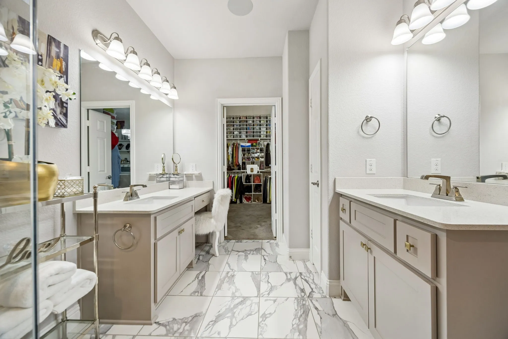 Single Family Residence For Sale in Collin County , 1301 Baynes Drive, Mc Kinney, Texas 75071, 5 Bedroom, 4 Bathroom, 2 Garage spaces, 4,293 Sqft, built in 2018, mls#21380503, Real Estate Agent in Mc Kinney, Homes For Sale in Collin county, Homes For Sale in Mc Kinney, Realtor in Mc Kinney Texas, Real Estate Brokerage Independent Realty Texas, Luminita Cordes Realtor