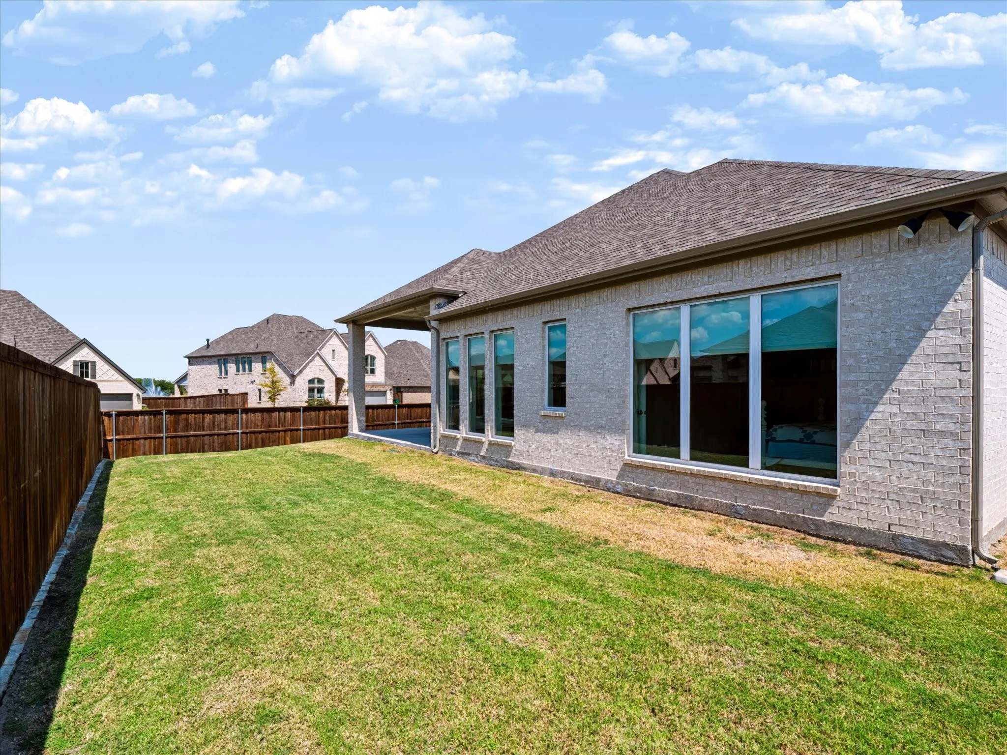 Single Family Residence For Sale in Kaufman County , 1115 Sandgate Drive, Forney, Texas 75126, 4 Bedroom, 4 Bathroom, 3 Garage spaces, 3,138 Sqft, built in 2022, mls#21371532, Real Estate Agent in Forney, Homes For Sale in Kaufman county, Homes For Sale in Forney, Realtor in Forney Texas, Real Estate Brokerage Independent Realty Texas, Luminita Cordes Realtor