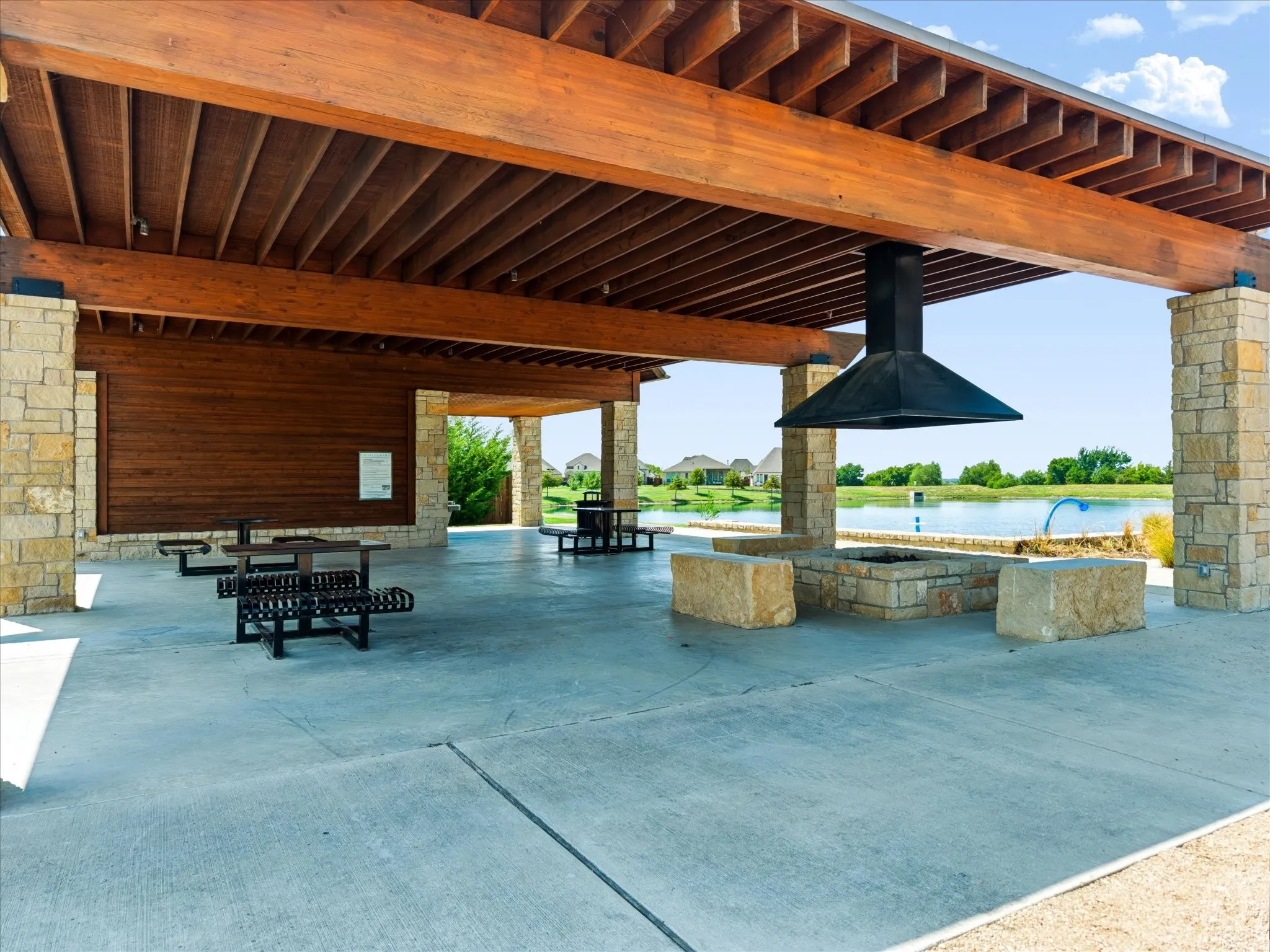 Single Family Residence For Sale in Kaufman County , 1115 Sandgate Drive, Forney, Texas 75126, 4 Bedroom, 4 Bathroom, 3 Garage spaces, 3,138 Sqft, built in 2022, mls#21371532, Real Estate Agent in Forney, Homes For Sale in Kaufman county, Homes For Sale in Forney, Realtor in Forney Texas, Real Estate Brokerage Independent Realty Texas, Luminita Cordes Realtor