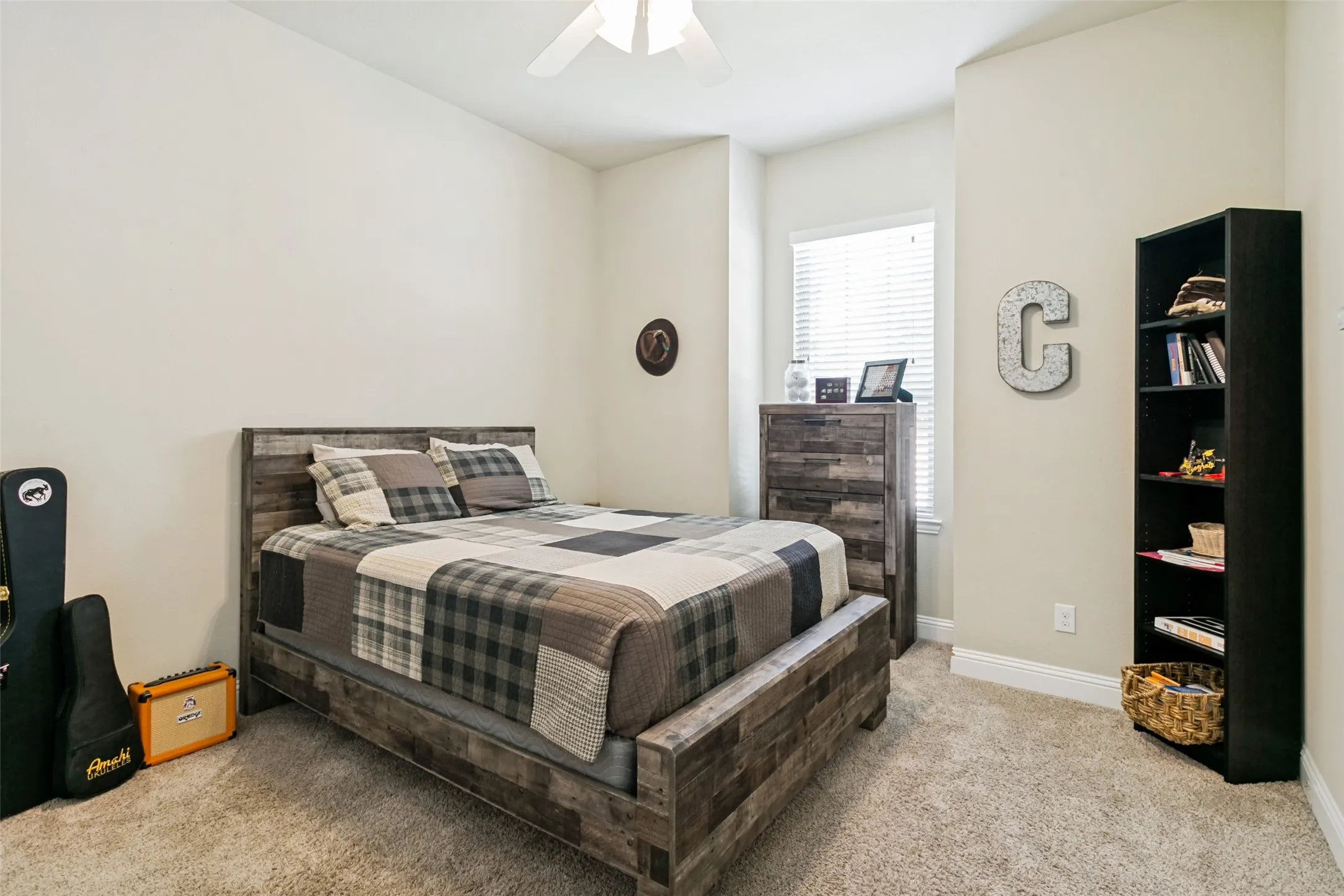 Single Family Residence For Sale in Parker County , 15109 Roderick Road, Aledo, Texas 76008, 4 Bedroom, 3 Bathroom, 2 Garage spaces, 3,460 Sqft, built in 2017, mls#21381121, Real Estate Agent in Aledo, Homes For Sale in Parker county, Homes For Sale in Aledo, Realtor in Aledo Texas, Real Estate Brokerage Independent Realty Texas, Luminita Cordes Realtor