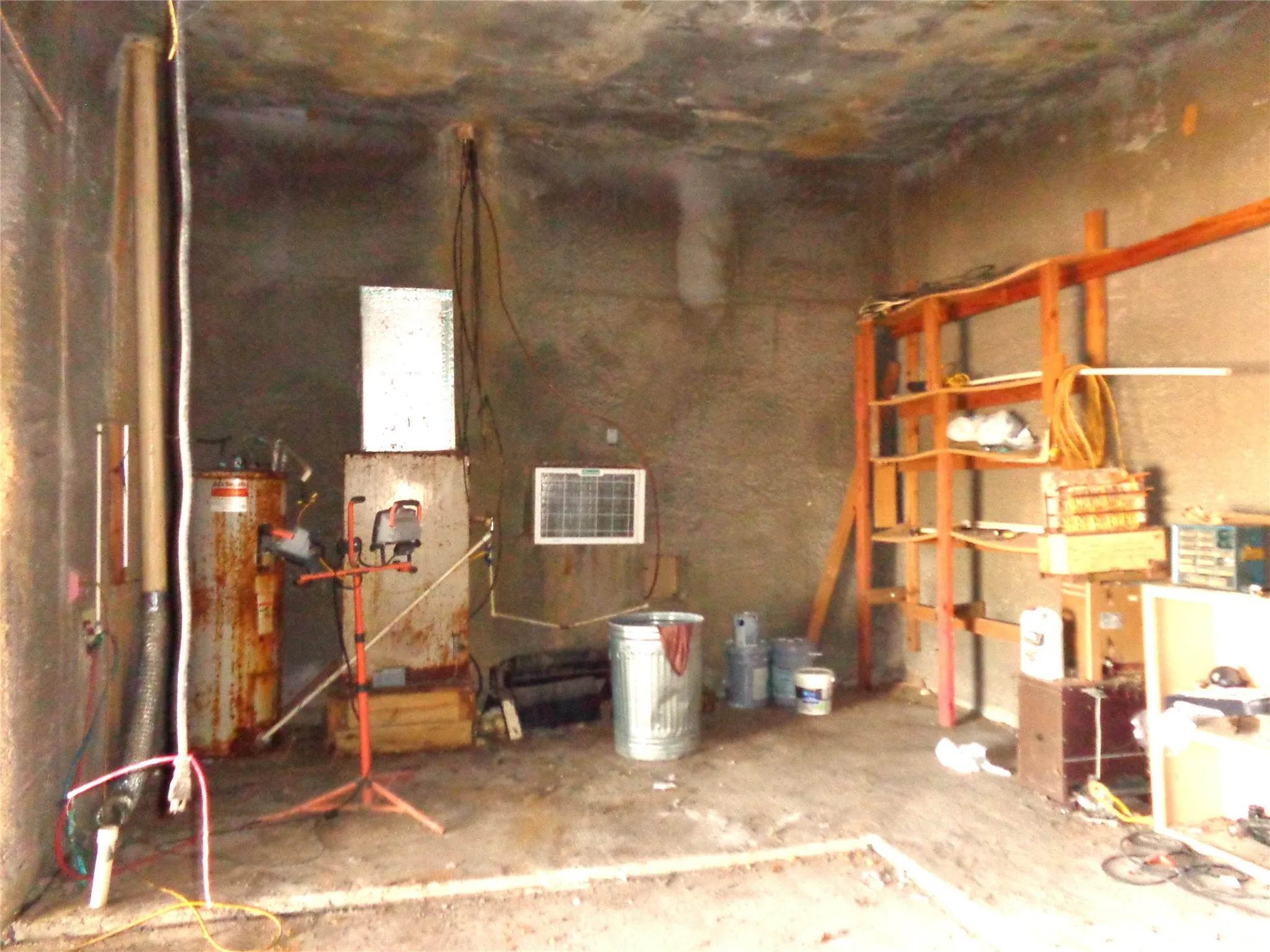 Single Family Residence For Sale in Hill County , 212 Private Road 114, Covington, Texas 76636, 3 Bedroom, 3 Bathroom, 1 Garage spaces, 1,600 Sqft, built in 1970, mls#21378598, Real Estate Agent in Covington, Homes For Sale in Hill county, Homes For Sale in Covington, Realtor in Covington Texas, Real Estate Brokerage Independent Realty Texas, Luminita Cordes Realtor