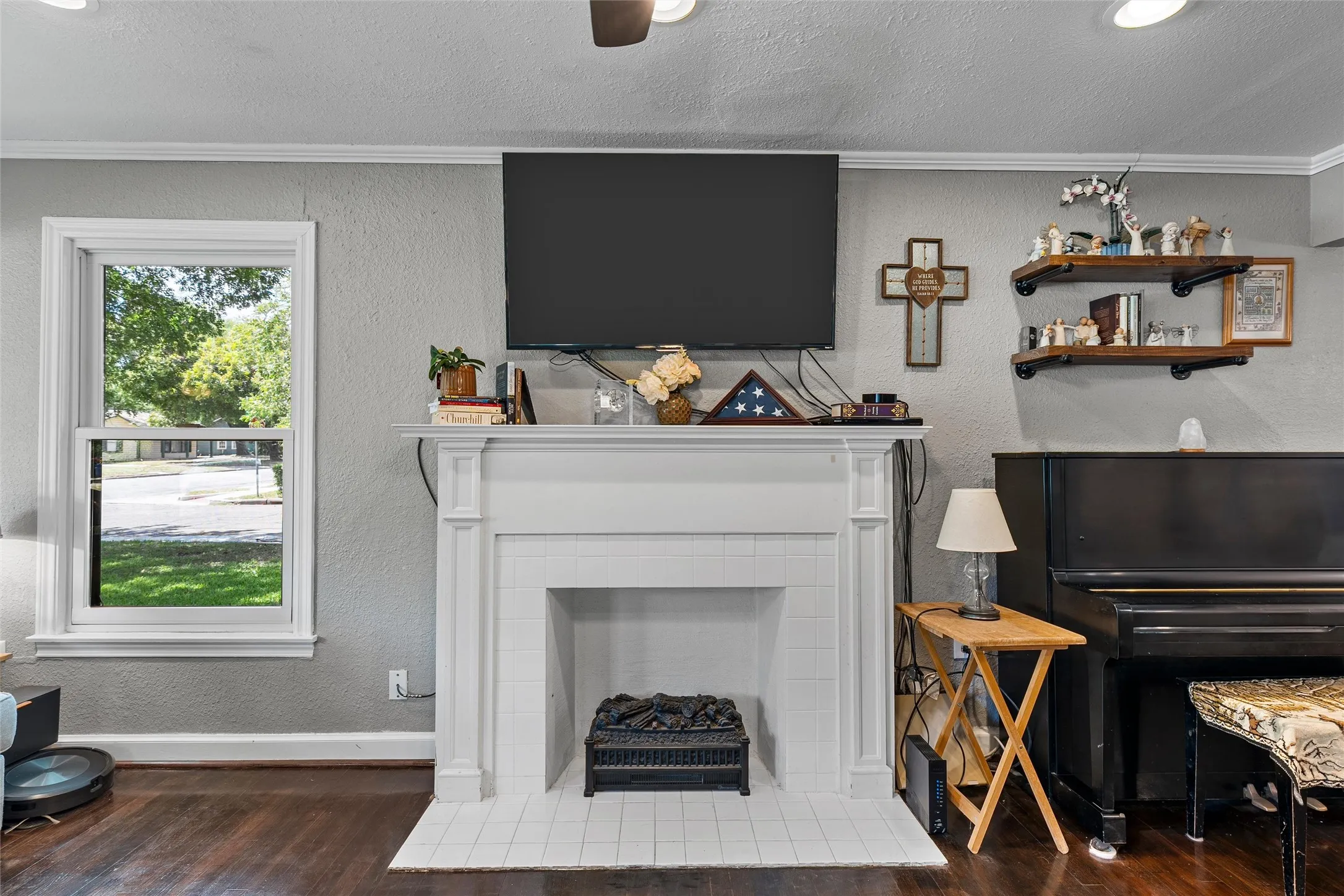 Single Family Residence For Sale in Mc Lennan County , 3921 Austin Avenue, Waco, Texas 76710, 3 Bedroom, 2 Bathroom, 1 Garage spaces, 1,735 Sqft, built in 1950, mls#21382257, Real Estate Agent in Waco, Homes For Sale in Mc Lennan county, Homes For Sale in Waco, Realtor in Waco Texas, Real Estate Brokerage Independent Realty Texas, Luminita Cordes Realtor