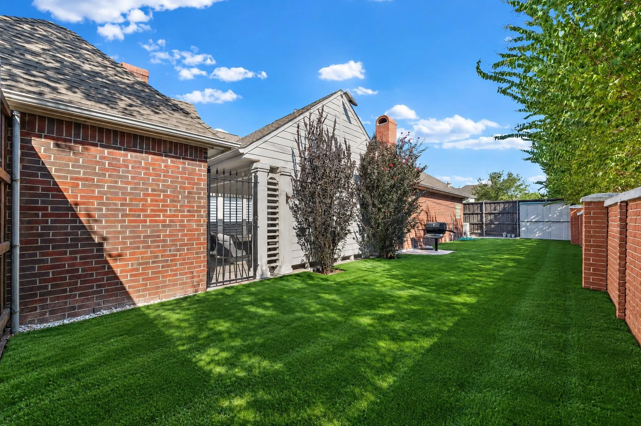 Single Family Residence For Sale in Collin County , 18003 Benchmark Drive, Dallas, Texas 75252, 5 Bedroom, 4 Bathroom, 3 Garage spaces, 4,012 Sqft, built in 1990, mls#21382443, Real Estate Agent in Dallas, Homes For Sale in Collin county, Homes For Sale in Dallas, Realtor in Dallas Texas, Real Estate Brokerage Independent Realty Texas, Luminita Cordes Realtor