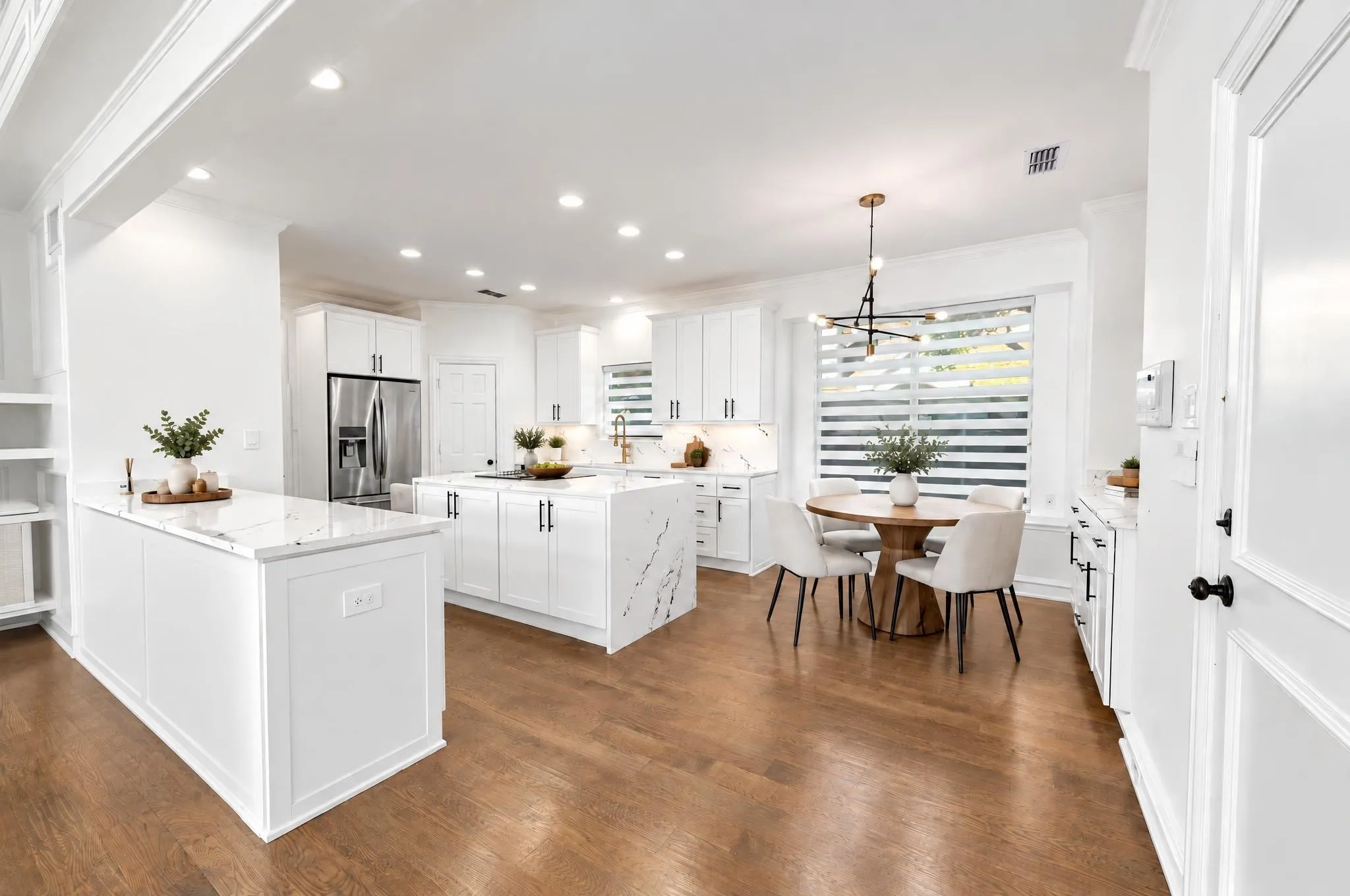 Single Family Residence For Sale in Collin County , 18003 Benchmark Drive, Dallas, Texas 75252, 5 Bedroom, 4 Bathroom, 3 Garage spaces, 4,012 Sqft, built in 1990, mls#21382443, Real Estate Agent in Dallas, Homes For Sale in Collin county, Homes For Sale in Dallas, Realtor in Dallas Texas, Real Estate Brokerage Independent Realty Texas, Luminita Cordes Realtor