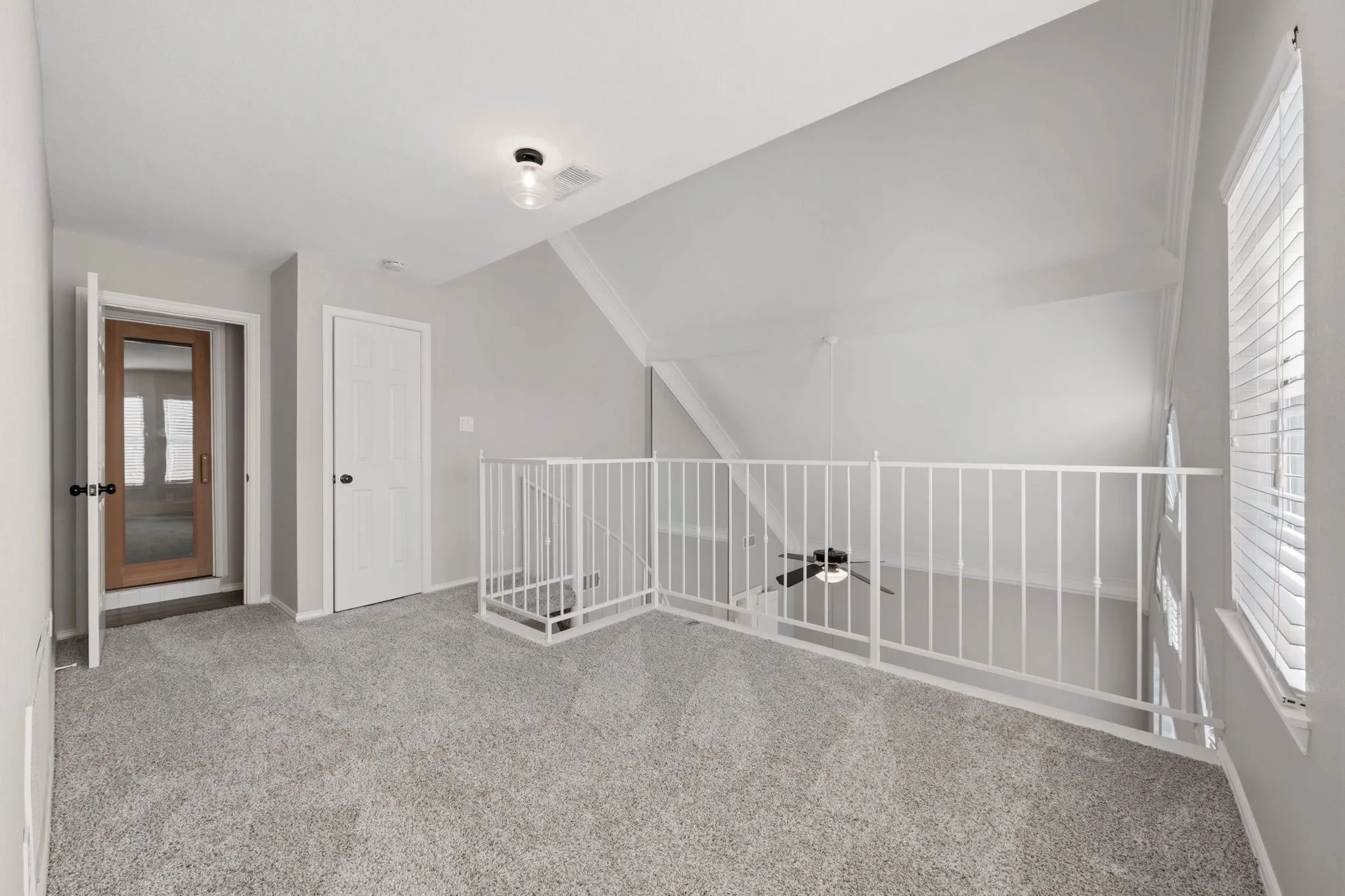 Single Family Residence For Sale in Collin County , 18003 Benchmark Drive, Dallas, Texas 75252, 5 Bedroom, 4 Bathroom, 3 Garage spaces, 4,012 Sqft, built in 1990, mls#21382443, Real Estate Agent in Dallas, Homes For Sale in Collin county, Homes For Sale in Dallas, Realtor in Dallas Texas, Real Estate Brokerage Independent Realty Texas, Luminita Cordes Realtor