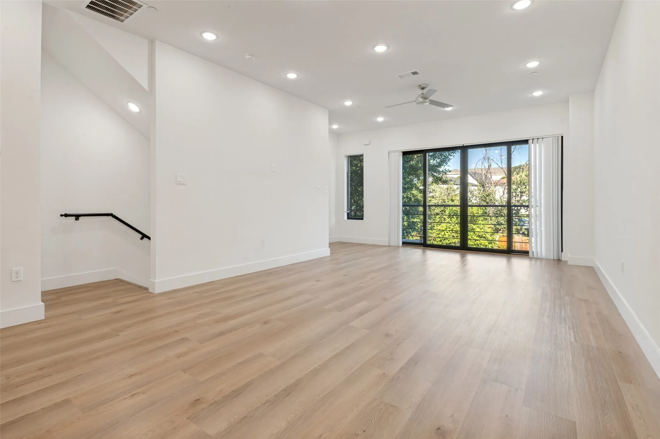 Condominium For Rent in Dallas County , 2613 Calvin Street 9, Dallas, Texas 75204, 2 Bedroom, 3 Bathroom, 2 Garage spaces, 2,000 Sqft, built in 2025, mls#21382437, Real Estate Agent in Dallas, Homes For Rent in Dallas county, Homes For Rent in Dallas, Realtor in Dallas Texas, Real Estate Brokerage Independent Realty Texas, Luminita Cordes Realtor