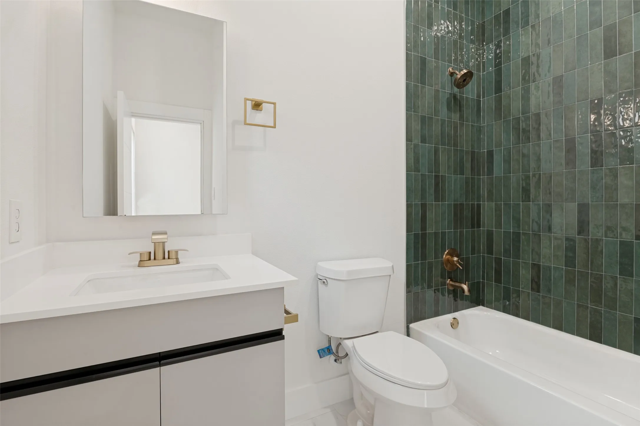 Condominium For Rent in Dallas County , 2613 Calvin Street 9, Dallas, Texas 75204, 2 Bedroom, 3 Bathroom, 2 Garage spaces, 2,000 Sqft, built in 2025, mls#21382437, Real Estate Agent in Dallas, Homes For Rent in Dallas county, Homes For Rent in Dallas, Realtor in Dallas Texas, Real Estate Brokerage Independent Realty Texas, Luminita Cordes Realtor