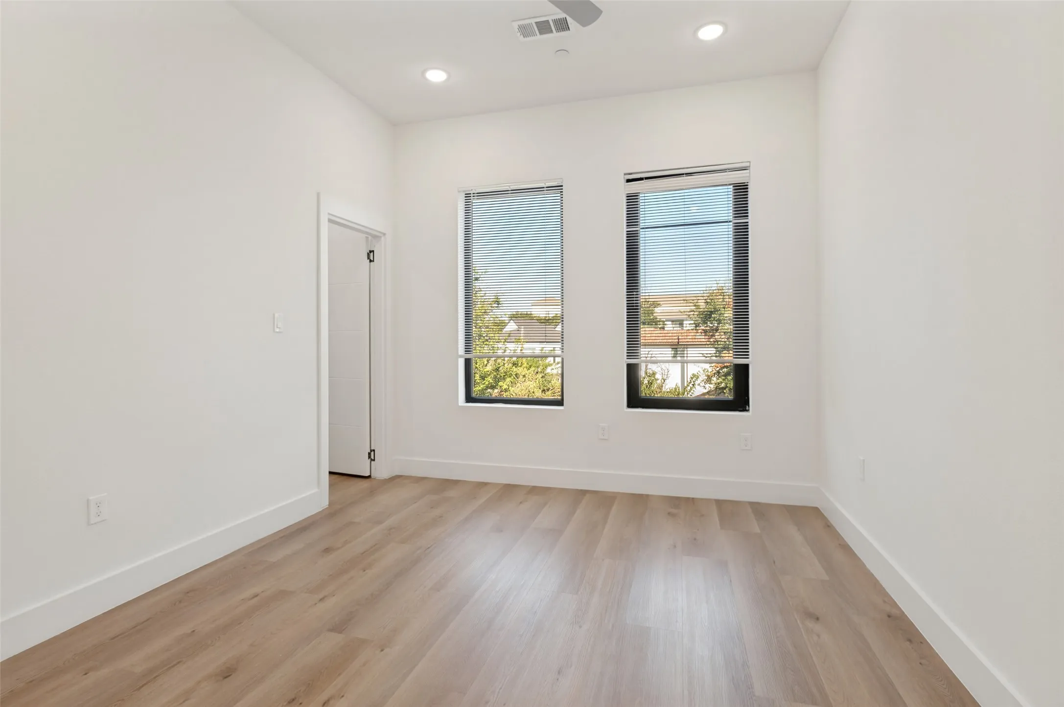 Condominium For Rent in Dallas County , 2613 Calvin Street 9, Dallas, Texas 75204, 2 Bedroom, 3 Bathroom, 2 Garage spaces, 2,000 Sqft, built in 2025, mls#21382437, Real Estate Agent in Dallas, Homes For Rent in Dallas county, Homes For Rent in Dallas, Realtor in Dallas Texas, Real Estate Brokerage Independent Realty Texas, Luminita Cordes Realtor