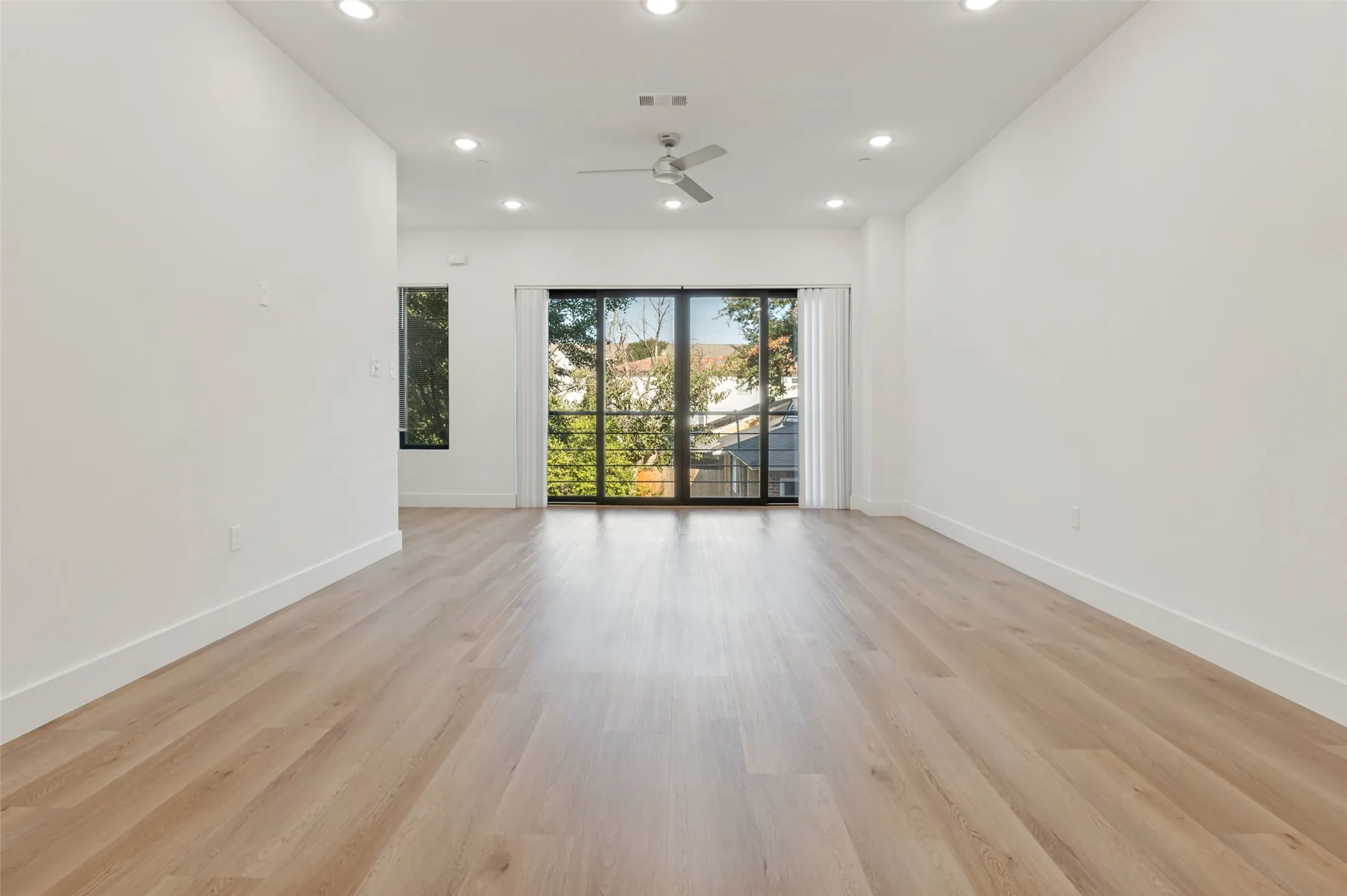 Condominium For Rent in Dallas County , 2613 Calvin Street 9, Dallas, Texas 75204, 2 Bedroom, 3 Bathroom, 2 Garage spaces, 2,000 Sqft, built in 2025, mls#21382437, Real Estate Agent in Dallas, Homes For Rent in Dallas county, Homes For Rent in Dallas, Realtor in Dallas Texas, Real Estate Brokerage Independent Realty Texas, Luminita Cordes Realtor