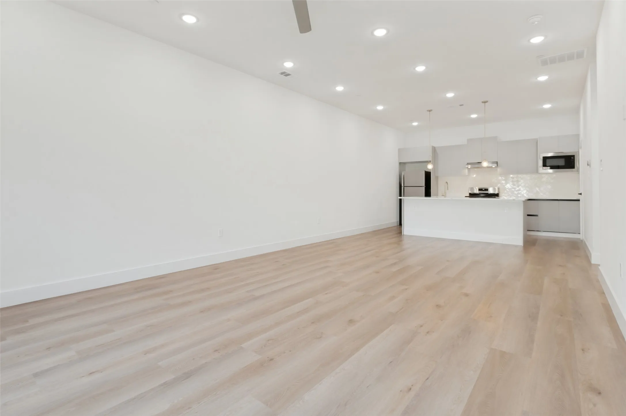Condominium For Rent in Dallas County , 2613 Calvin Street 9, Dallas, Texas 75204, 2 Bedroom, 3 Bathroom, 2 Garage spaces, 2,000 Sqft, built in 2025, mls#21382437, Real Estate Agent in Dallas, Homes For Rent in Dallas county, Homes For Rent in Dallas, Realtor in Dallas Texas, Real Estate Brokerage Independent Realty Texas, Luminita Cordes Realtor
