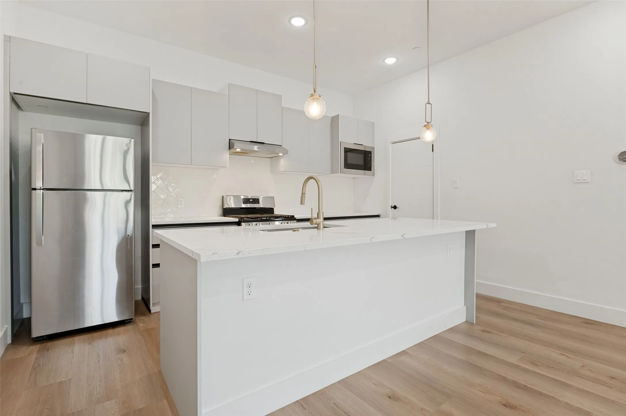 Condominium For Rent in Dallas County , 2613 Calvin Street 9, Dallas, Texas 75204, 2 Bedroom, 3 Bathroom, 2 Garage spaces, 2,000 Sqft, built in 2025, mls#21382437, Real Estate Agent in Dallas, Homes For Rent in Dallas county, Homes For Rent in Dallas, Realtor in Dallas Texas, Real Estate Brokerage Independent Realty Texas, Luminita Cordes Realtor