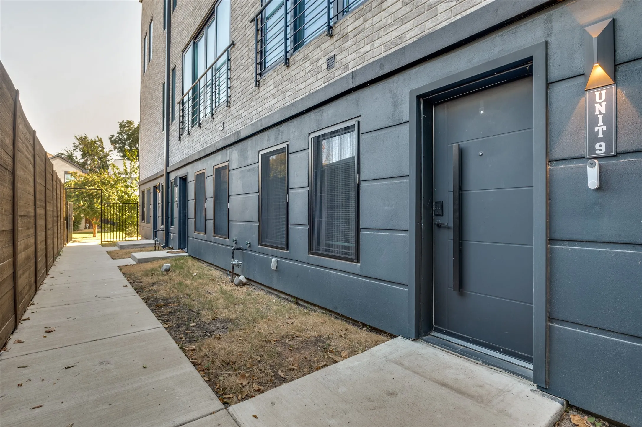 Condominium For Rent in Dallas County , 2613 Calvin Street 9, Dallas, Texas 75204, 2 Bedroom, 3 Bathroom, 2 Garage spaces, 2,000 Sqft, built in 2025, mls#21382437, Real Estate Agent in Dallas, Homes For Rent in Dallas county, Homes For Rent in Dallas, Realtor in Dallas Texas, Real Estate Brokerage Independent Realty Texas, Luminita Cordes Realtor