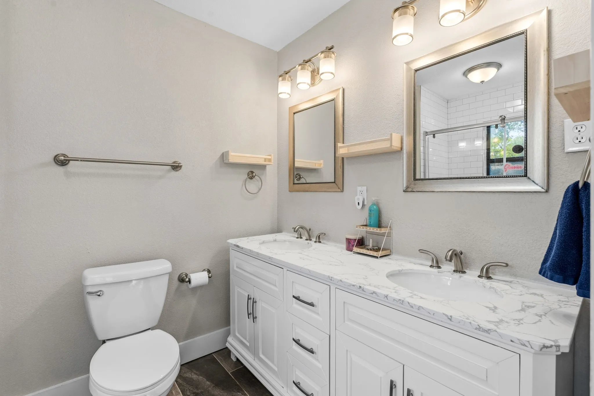 Single Family Residence For Sale in Tarrant County , 2909 Ryan Place Drive, Fort Worth, Texas 76110, 3 Bedroom, 2 Bathroom, 2 Garage spaces, 1,515 Sqft, built in 1951, mls#21381183, Real Estate Agent in Fort Worth, Homes For Sale in Tarrant county, Homes For Sale in Fort Worth, Realtor in Fort Worth Texas, Real Estate Brokerage Independent Realty Texas, Luminita Cordes Realtor