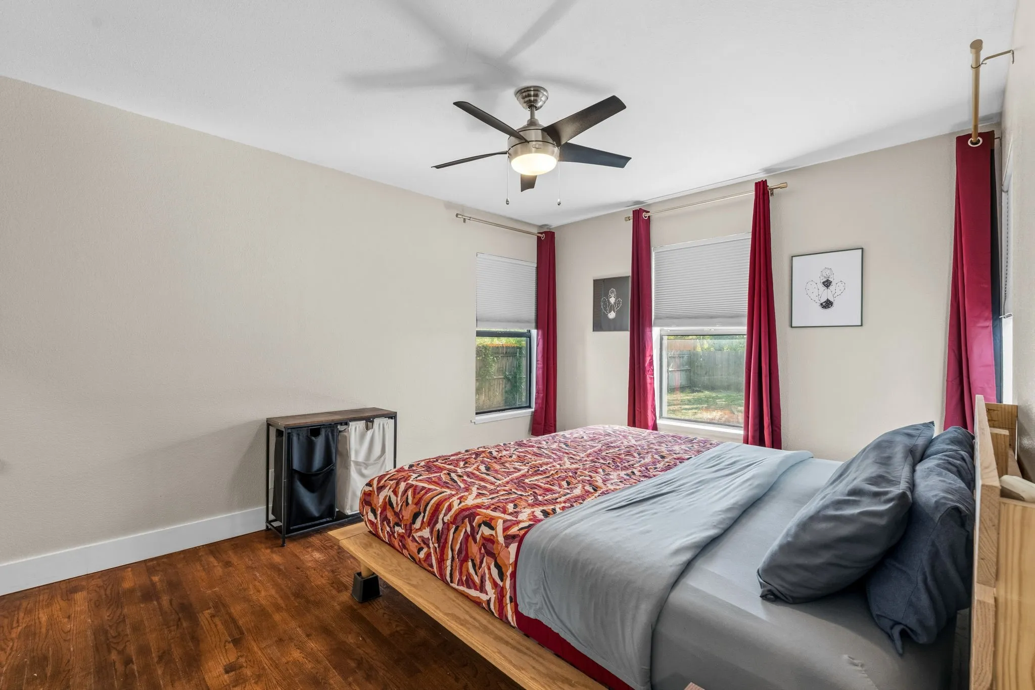 Single Family Residence For Sale in Tarrant County , 2909 Ryan Place Drive, Fort Worth, Texas 76110, 3 Bedroom, 2 Bathroom, 2 Garage spaces, 1,515 Sqft, built in 1951, mls#21381183, Real Estate Agent in Fort Worth, Homes For Sale in Tarrant county, Homes For Sale in Fort Worth, Realtor in Fort Worth Texas, Real Estate Brokerage Independent Realty Texas, Luminita Cordes Realtor