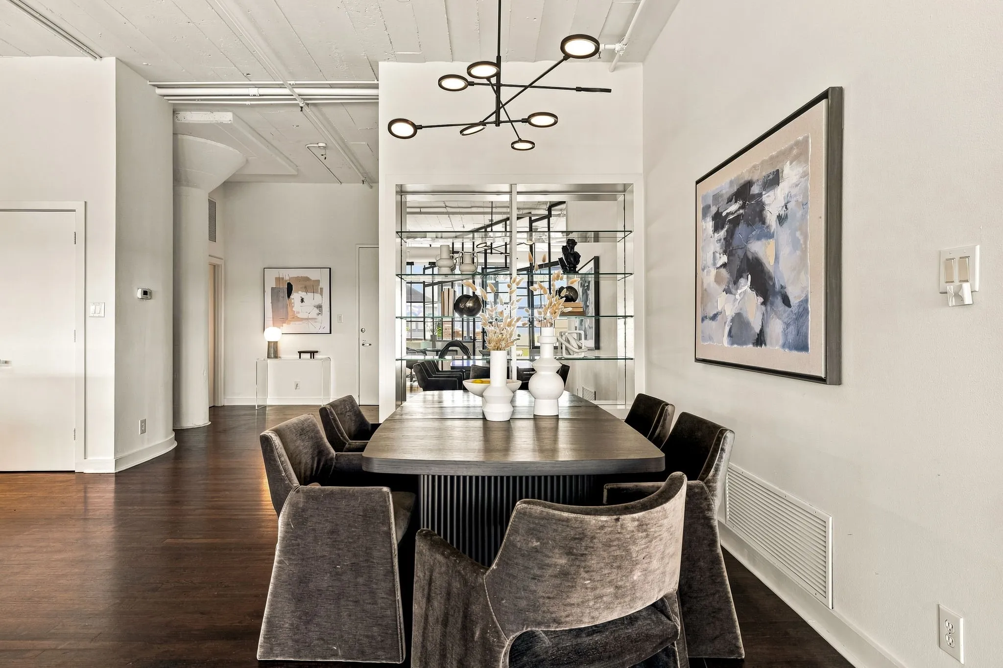 Condominium For Sale in Dallas County , 2220 Canton Street 409, Dallas, Texas 75201, 1 Bedroom, 2 Bathroom, Garage spaces, 1,657 Sqft, built in 1925, mls#21361948, Real Estate Agent in Dallas, Homes For Sale in Dallas county, Homes For Sale in Dallas, Realtor in Dallas Texas, Real Estate Brokerage Independent Realty Texas, Luminita Cordes Realtor
