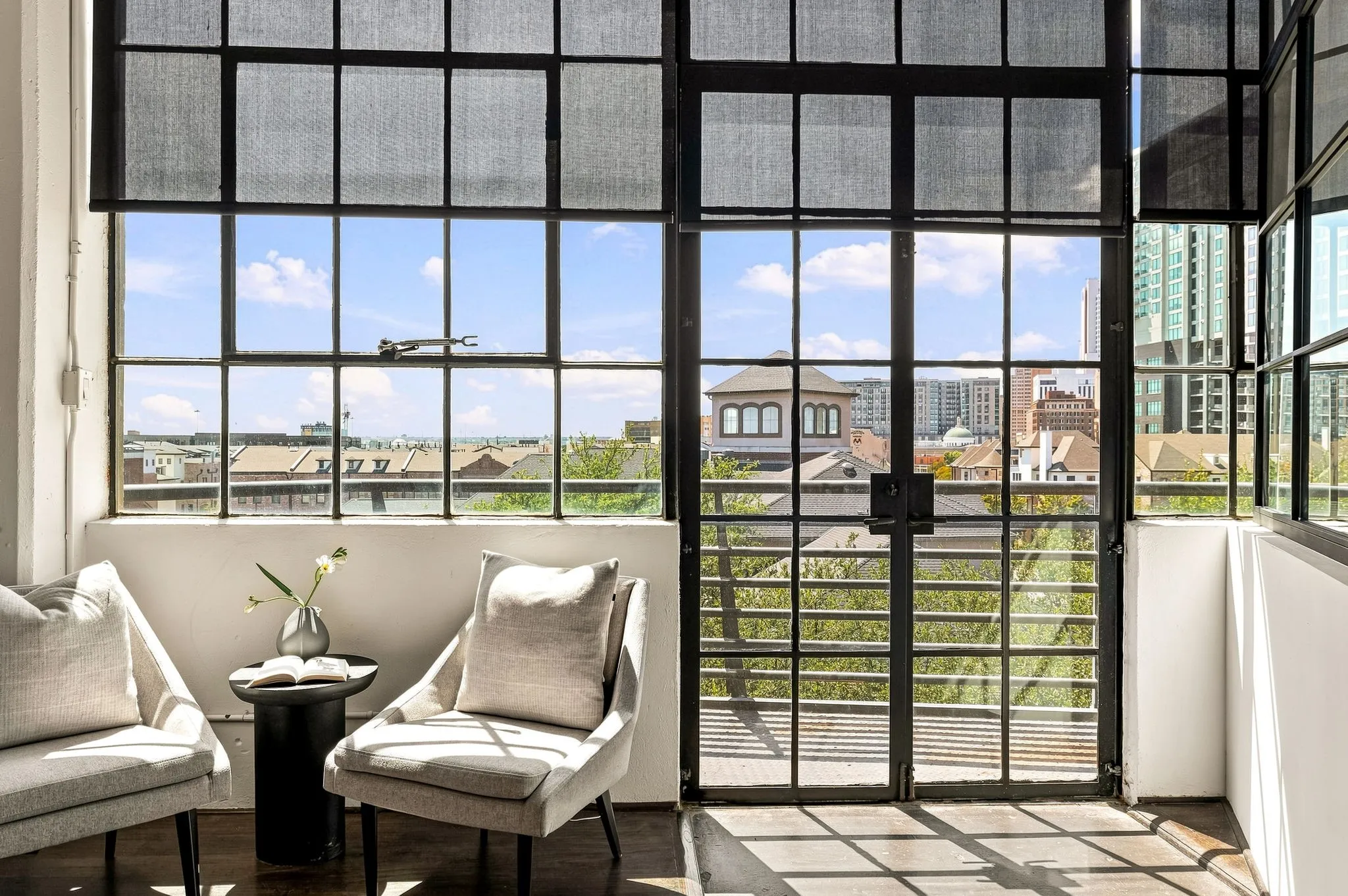 Condominium For Sale in Dallas County , 2220 Canton Street 409, Dallas, Texas 75201, 1 Bedroom, 2 Bathroom, Garage spaces, 1,657 Sqft, built in 1925, mls#21361948, Real Estate Agent in Dallas, Homes For Sale in Dallas county, Homes For Sale in Dallas, Realtor in Dallas Texas, Real Estate Brokerage Independent Realty Texas, Luminita Cordes Realtor