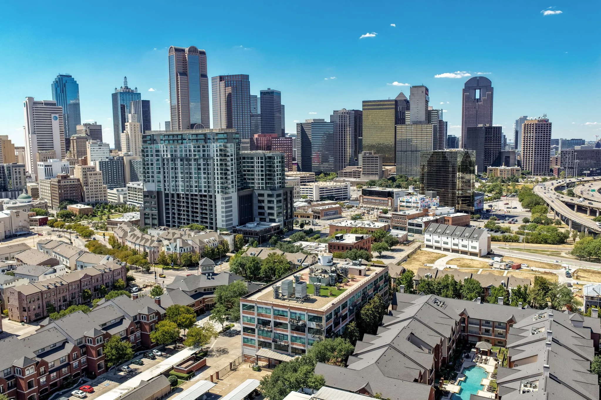 Condominium For Sale in Dallas County , 2220 Canton Street 409, Dallas, Texas 75201, 1 Bedroom, 2 Bathroom, Garage spaces, 1,657 Sqft, built in 1925, mls#21361948, Real Estate Agent in Dallas, Homes For Sale in Dallas county, Homes For Sale in Dallas, Realtor in Dallas Texas, Real Estate Brokerage Independent Realty Texas, Luminita Cordes Realtor