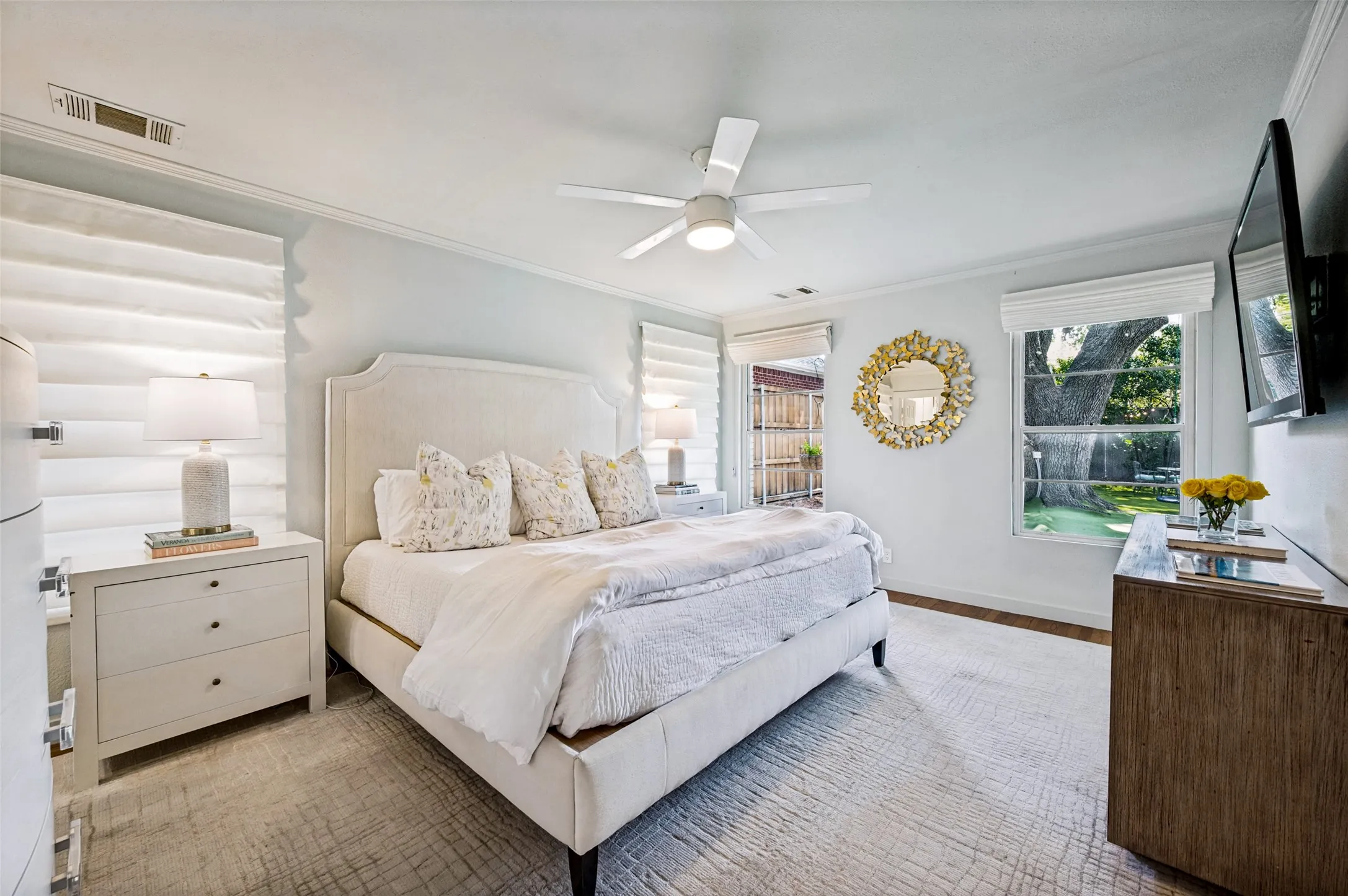 Single Family Residence For Sale in Dallas County , 7528 Wentwood Drive, Dallas, Texas 75225, 2 Bedroom, 2 Bathroom, Garage spaces, 1,757 Sqft, built in 1950, mls#21382292, Real Estate Agent in Dallas, Homes For Sale in Dallas county, Homes For Sale in Dallas, Realtor in Dallas Texas, Real Estate Brokerage Independent Realty Texas, Luminita Cordes Realtor