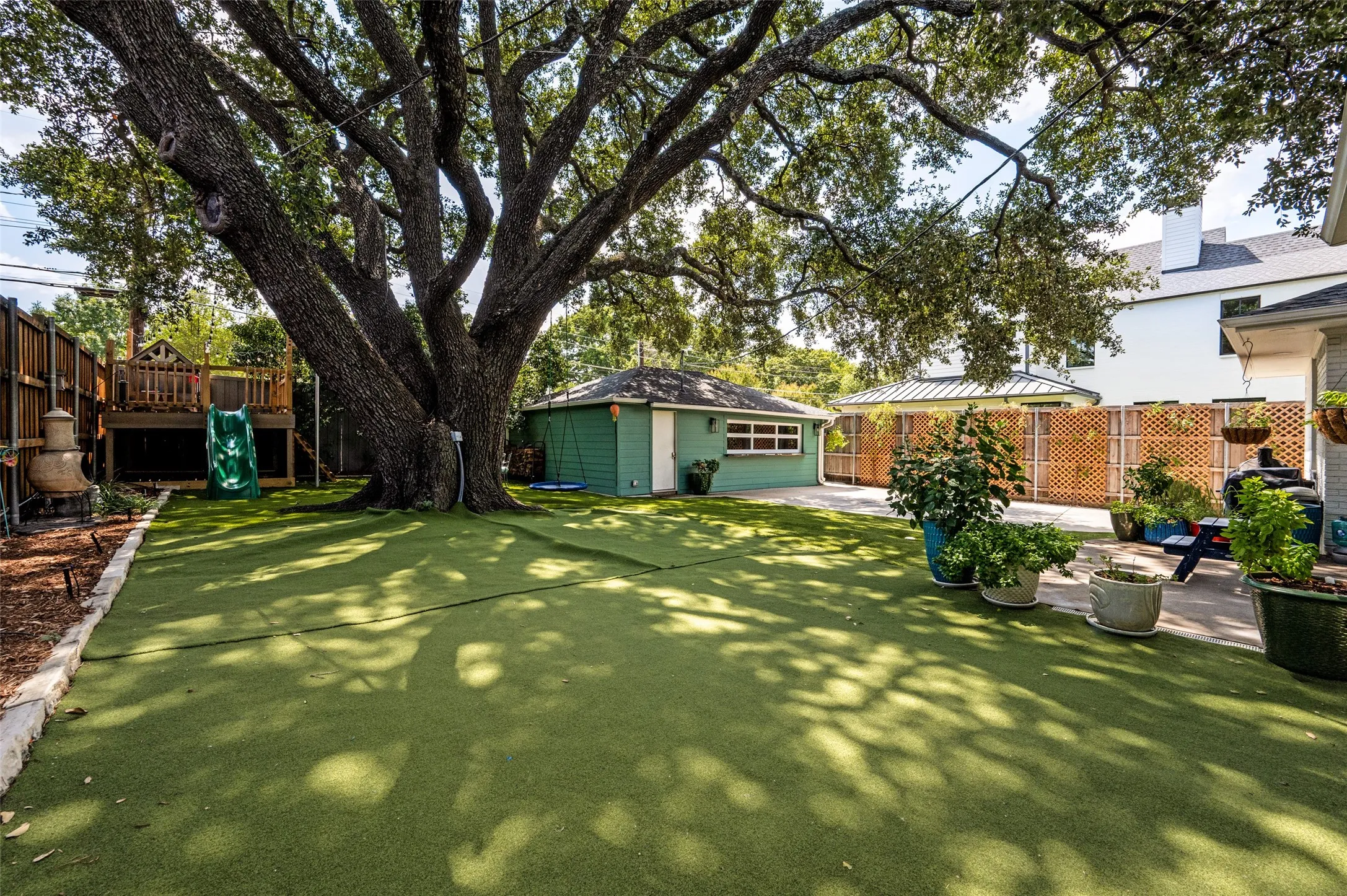 Single Family Residence For Sale in Dallas County , 7528 Wentwood Drive, Dallas, Texas 75225, 2 Bedroom, 2 Bathroom, Garage spaces, 1,757 Sqft, built in 1950, mls#21382292, Real Estate Agent in Dallas, Homes For Sale in Dallas county, Homes For Sale in Dallas, Realtor in Dallas Texas, Real Estate Brokerage Independent Realty Texas, Luminita Cordes Realtor