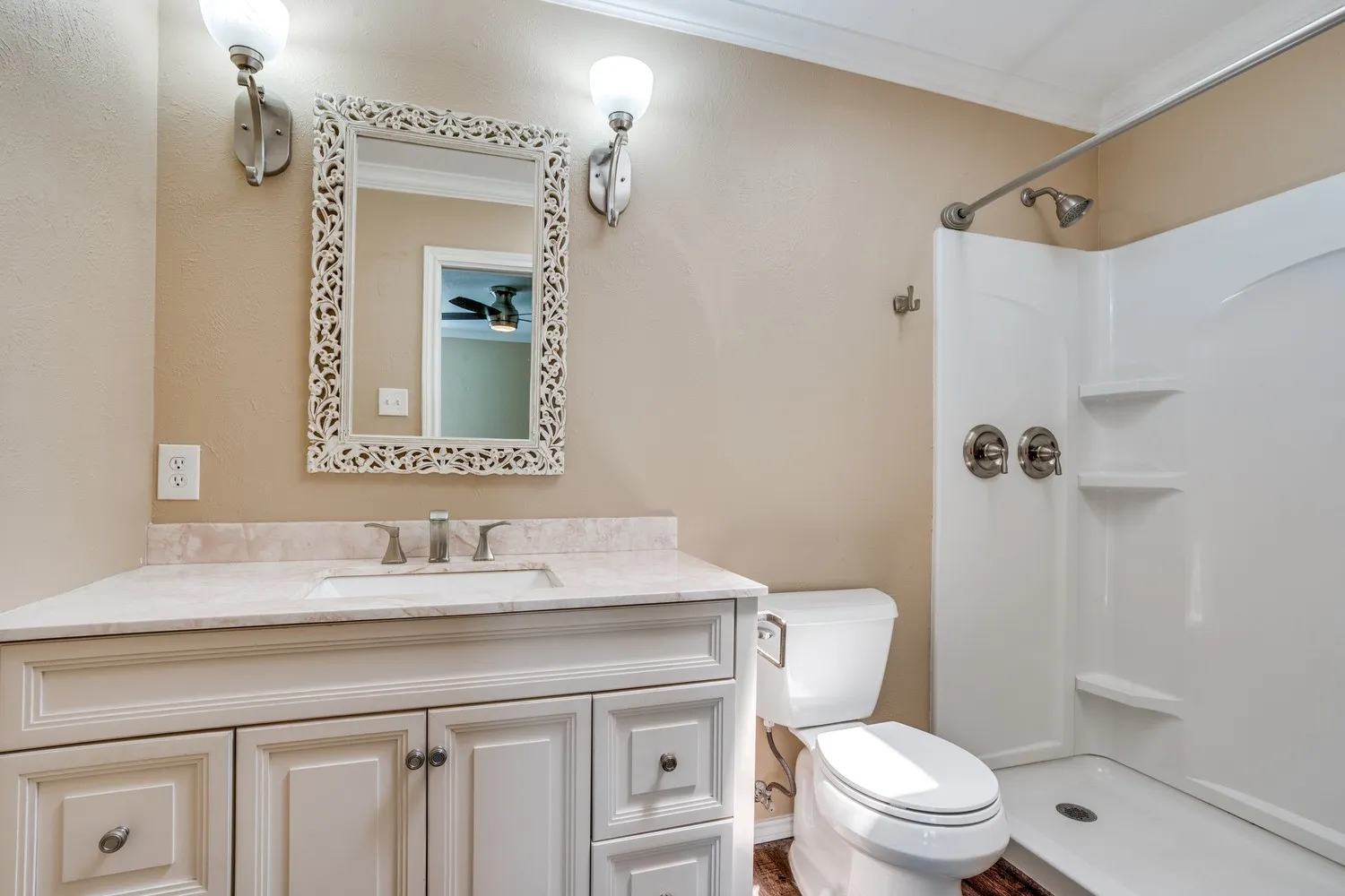Single Family Residence For Rent in Tarrant County , 1410 Thackery Drive, Arlington, Texas 76018, 3 Bedroom, 2 Bathroom, 2 Garage spaces, 1,670 Sqft, built in 1985, mls#21382442, Real Estate Agent in Arlington, Homes For Rent in Tarrant county, Homes For Rent in Arlington, Realtor in Arlington Texas, Real Estate Brokerage Independent Realty Texas, Luminita Cordes Realtor
