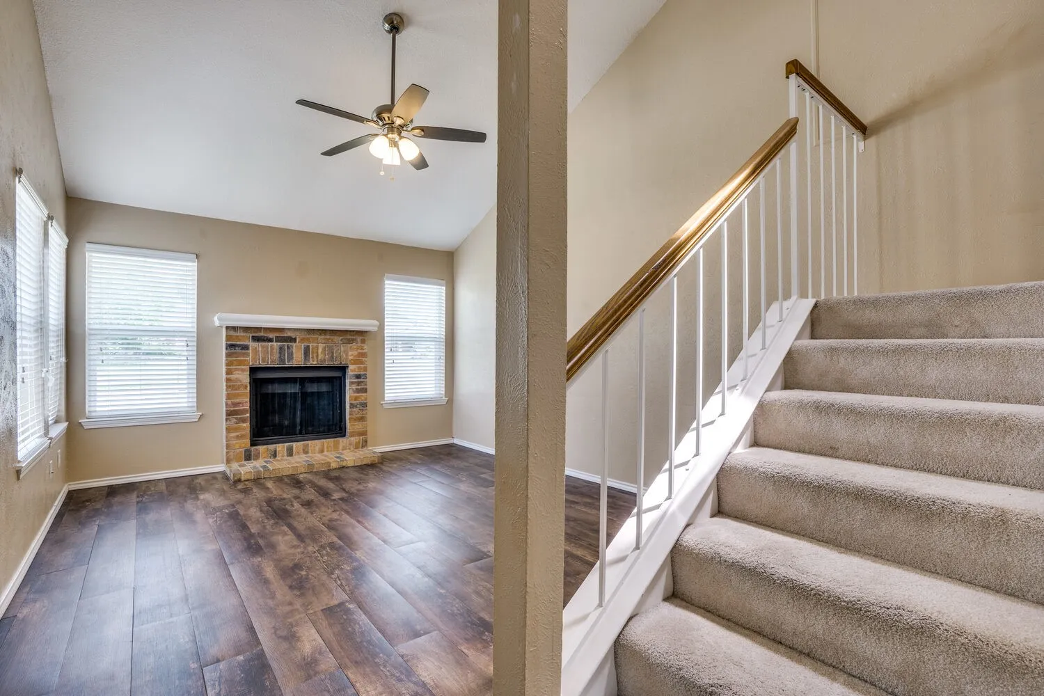 Single Family Residence For Rent in Tarrant County , 1410 Thackery Drive, Arlington, Texas 76018, 3 Bedroom, 2 Bathroom, 2 Garage spaces, 1,670 Sqft, built in 1985, mls#21382442, Real Estate Agent in Arlington, Homes For Rent in Tarrant county, Homes For Rent in Arlington, Realtor in Arlington Texas, Real Estate Brokerage Independent Realty Texas, Luminita Cordes Realtor