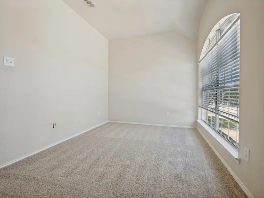 Single Family Residence For Sale in Dallas County , 307 Mary Pat Drive, Grand Prairie, Texas 75052, 4 Bedroom, 3 Bathroom, 2 Garage spaces, 2,300 Sqft, built in 1999, mls#21381216, Real Estate Agent in Grand Prairie, Homes For Sale in Dallas county, Homes For Sale in Grand Prairie, Realtor in Grand Prairie Texas, Real Estate Brokerage Independent Realty Texas, Luminita Cordes Realtor