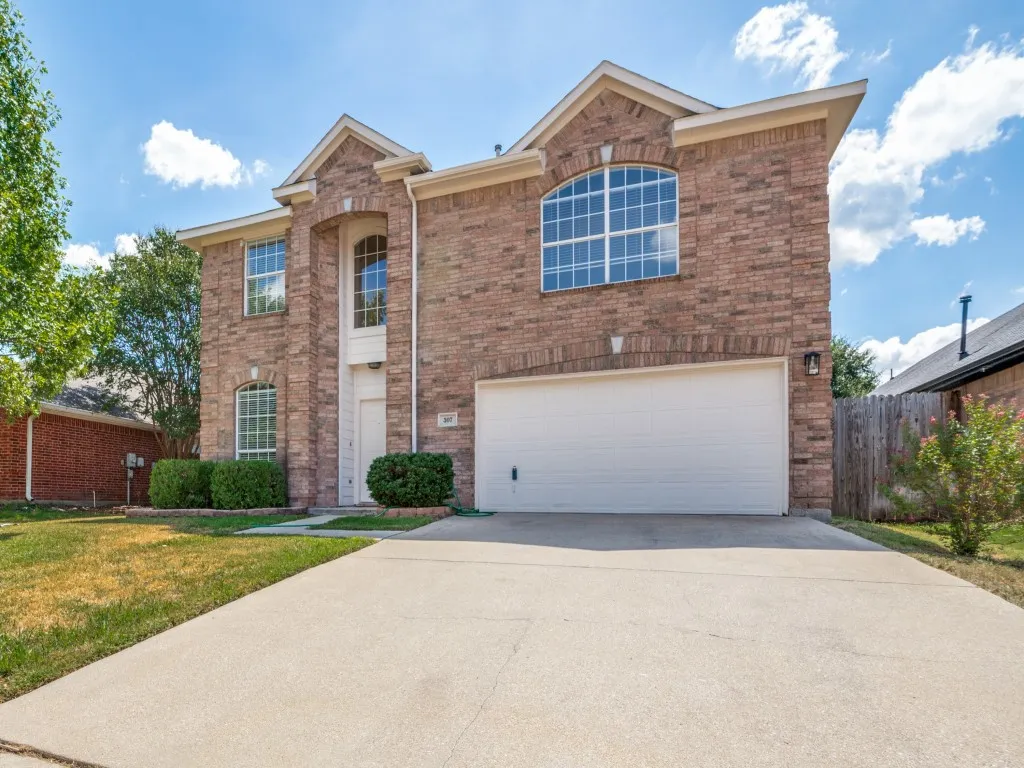 Single Family Residence For Sale in Dallas County , 307 Mary Pat Drive, Grand Prairie, Texas 75052, 4 Bedroom, 3 Bathroom, 2 Garage spaces, 2,300 Sqft, built in 1999, mls#21381216, Real Estate Agent in Grand Prairie, Homes For Sale in Dallas county, Homes For Sale in Grand Prairie, Realtor in Grand Prairie Texas, Real Estate Brokerage Independent Realty Texas, Luminita Cordes Realtor