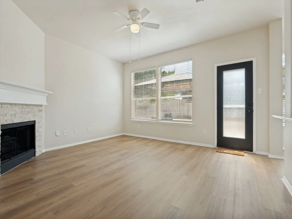Single Family Residence For Sale in Dallas County , 307 Mary Pat Drive, Grand Prairie, Texas 75052, 4 Bedroom, 3 Bathroom, 2 Garage spaces, 2,300 Sqft, built in 1999, mls#21381216, Real Estate Agent in Grand Prairie, Homes For Sale in Dallas county, Homes For Sale in Grand Prairie, Realtor in Grand Prairie Texas, Real Estate Brokerage Independent Realty Texas, Luminita Cordes Realtor