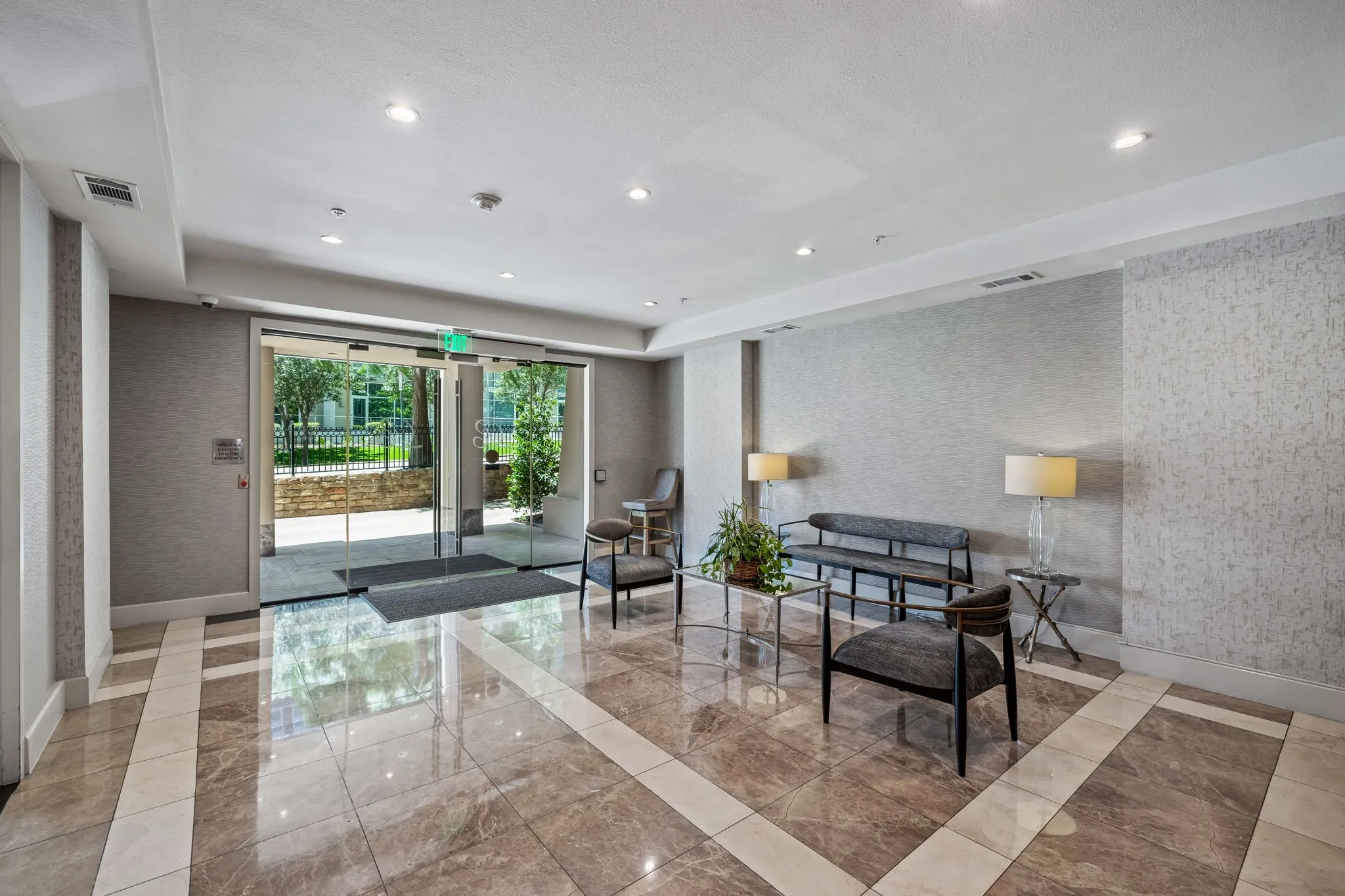 Condominium For Rent in Dallas County , 3225 Turtle Creek Boulevard 810, Dallas, Texas 75219, 1 Bedroom, 1 Bathroom, 1 Garage spaces, 816 Sqft, built in 1998, mls#21378538, Real Estate Agent in Dallas, Homes For Rent in Dallas county, Homes For Rent in Dallas, Realtor in Dallas Texas, Real Estate Brokerage Independent Realty Texas, Luminita Cordes Realtor