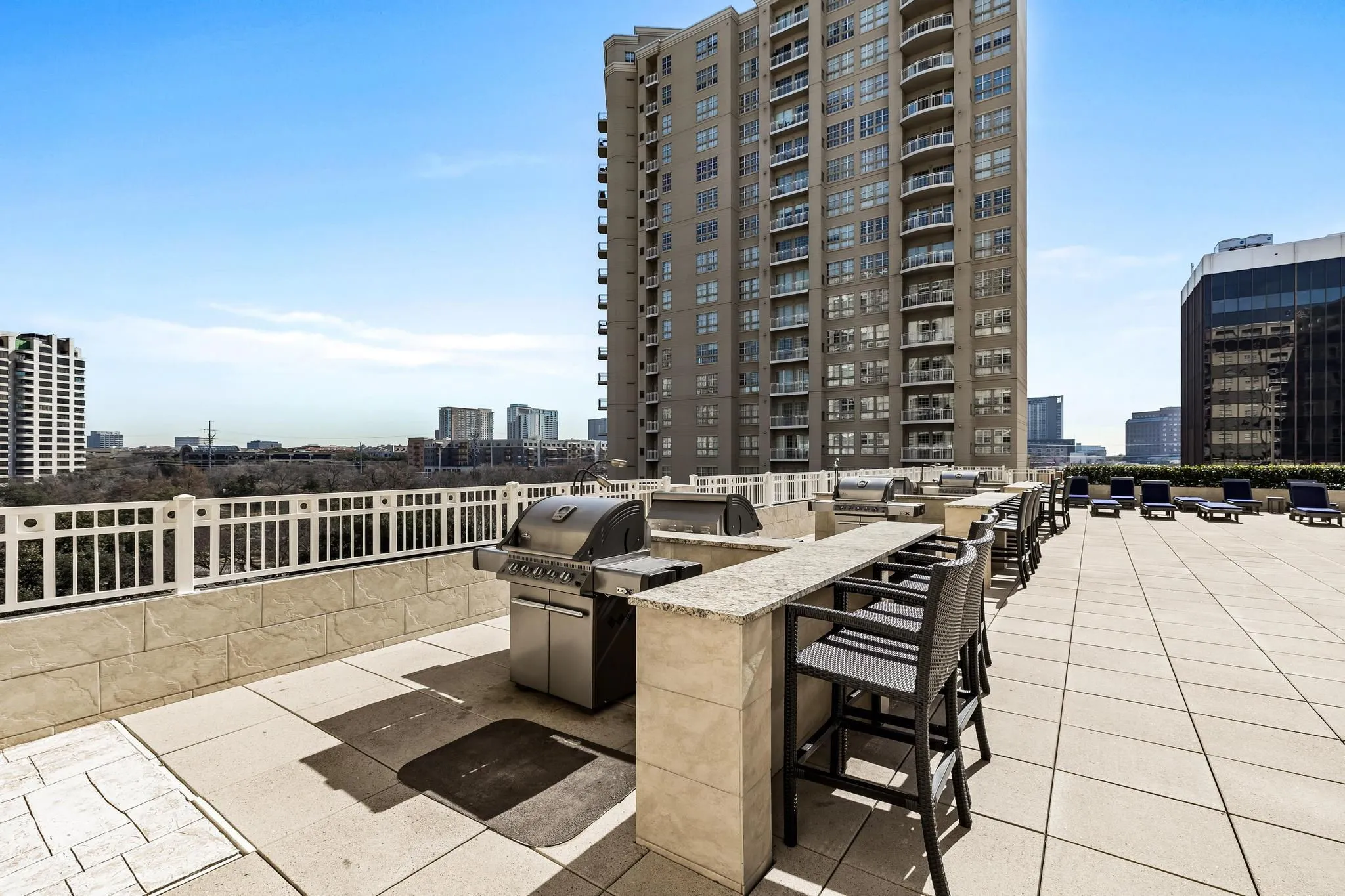 Condominium For Rent in Dallas County , 3225 Turtle Creek Boulevard 810, Dallas, Texas 75219, 1 Bedroom, 1 Bathroom, 1 Garage spaces, 816 Sqft, built in 1998, mls#21378538, Real Estate Agent in Dallas, Homes For Rent in Dallas county, Homes For Rent in Dallas, Realtor in Dallas Texas, Real Estate Brokerage Independent Realty Texas, Luminita Cordes Realtor