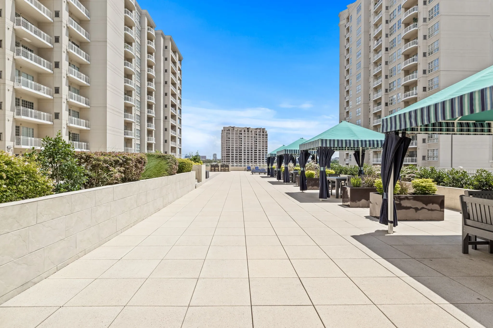 Condominium For Rent in Dallas County , 3225 Turtle Creek Boulevard 810, Dallas, Texas 75219, 1 Bedroom, 1 Bathroom, 1 Garage spaces, 816 Sqft, built in 1998, mls#21378538, Real Estate Agent in Dallas, Homes For Rent in Dallas county, Homes For Rent in Dallas, Realtor in Dallas Texas, Real Estate Brokerage Independent Realty Texas, Luminita Cordes Realtor
