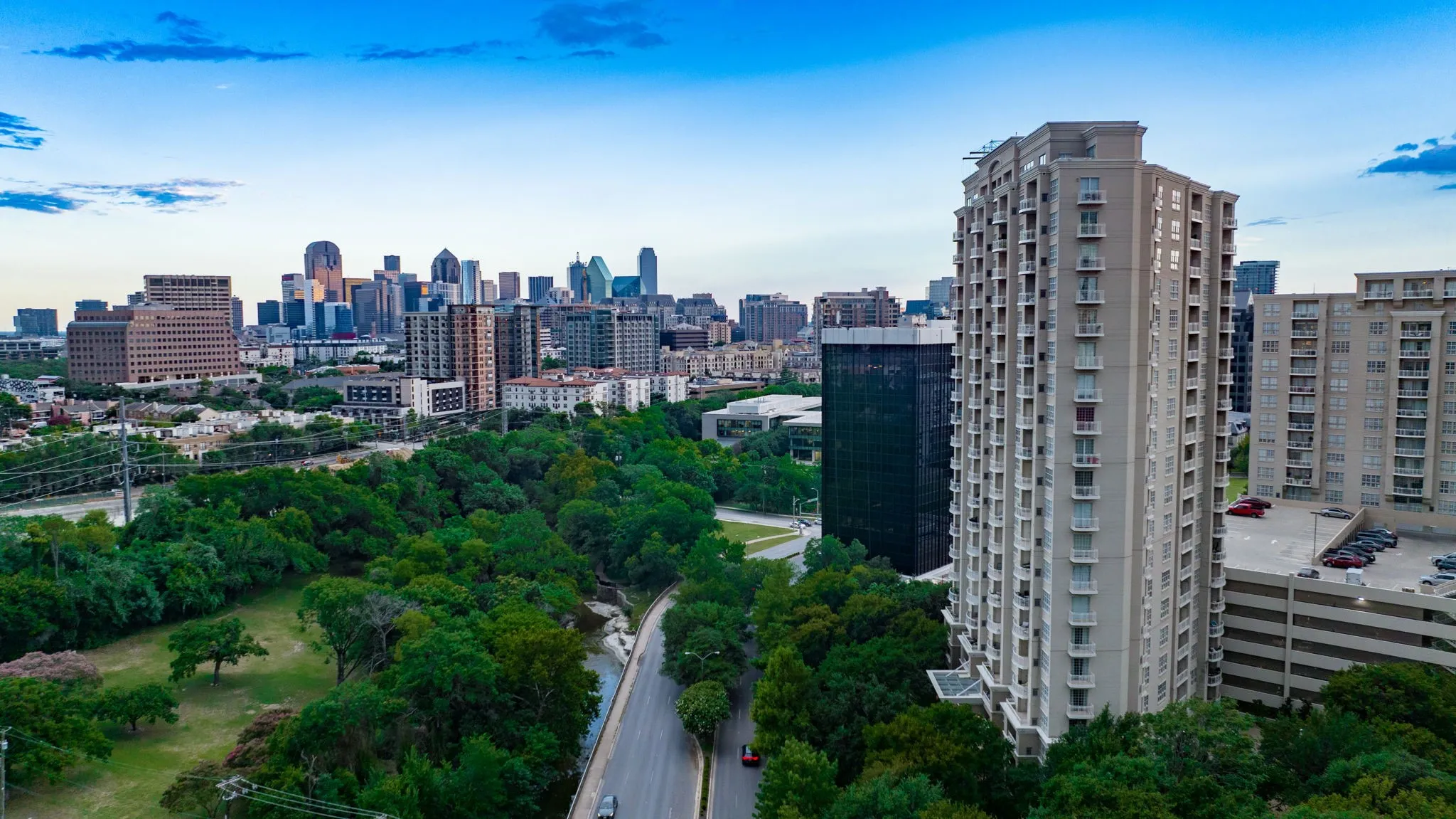 Condominium For Rent in Dallas County , 3225 Turtle Creek Boulevard 810, Dallas, Texas 75219, 1 Bedroom, 1 Bathroom, 1 Garage spaces, 816 Sqft, built in 1998, mls#21378538, Real Estate Agent in Dallas, Homes For Rent in Dallas county, Homes For Rent in Dallas, Realtor in Dallas Texas, Real Estate Brokerage Independent Realty Texas, Luminita Cordes Realtor