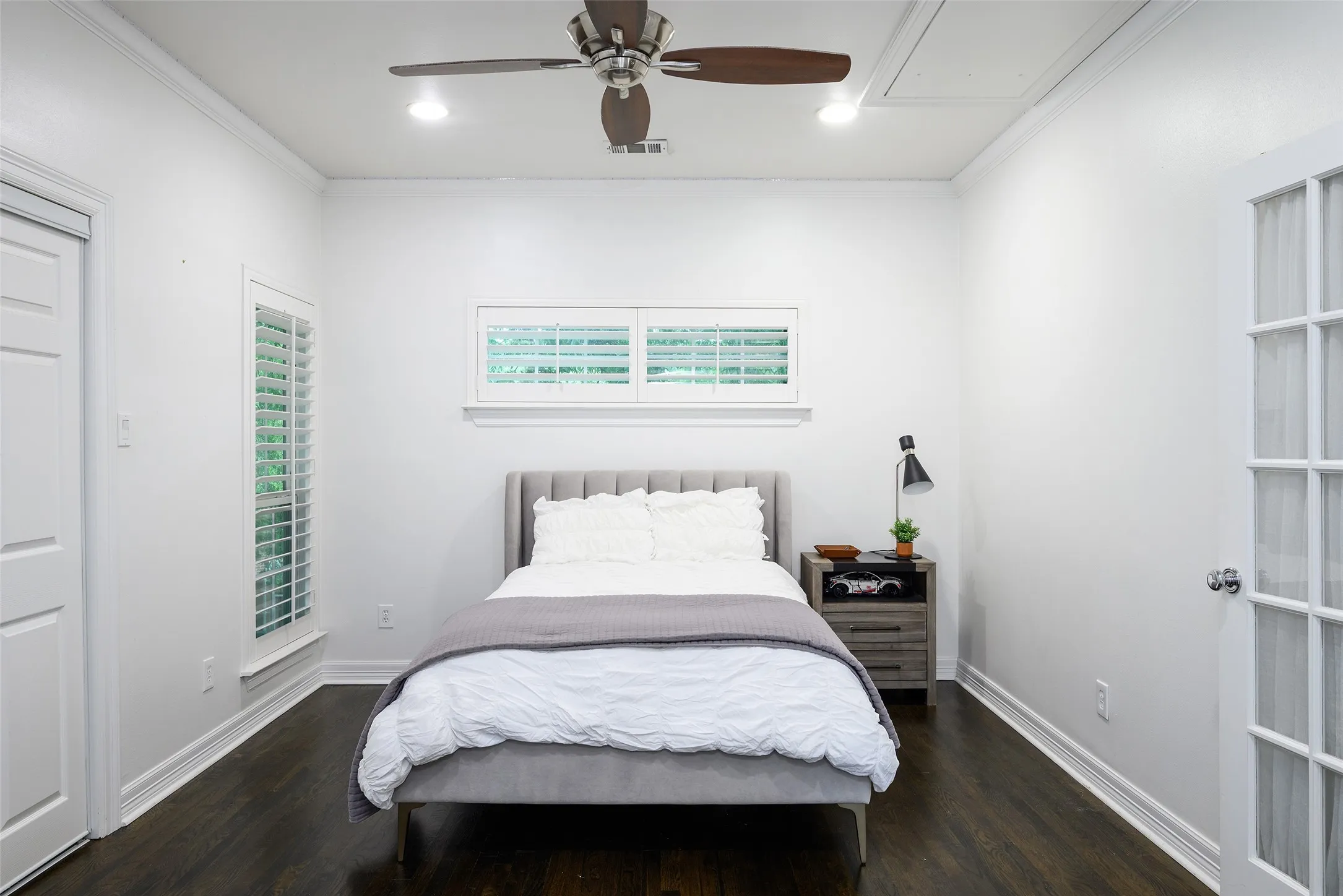 Bedroom in full Guest Suite