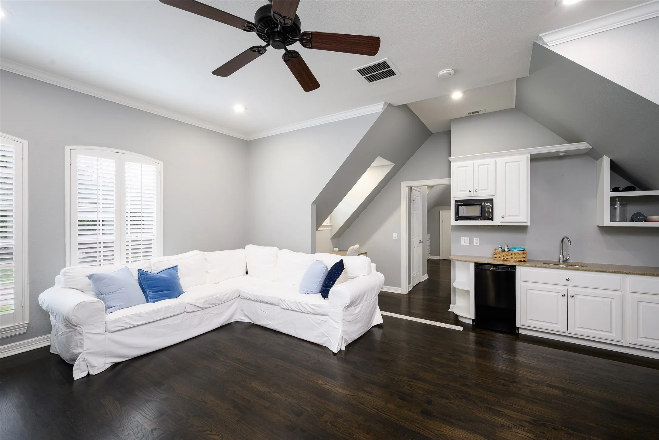 Single Family Residence For Sale in Dallas County , 6522 Meadow, Dallas, Texas 75230, 6 Bedroom, 7 Bathroom, 3 Garage spaces, 5,465 Sqft, built in 1991, mls#21326707, Real Estate Agent in Dallas, Homes For Sale in Dallas county, Homes For Sale in Dallas, Realtor in Dallas Texas, Real Estate Brokerage Independent Realty Texas, Luminita Cordes Realtor