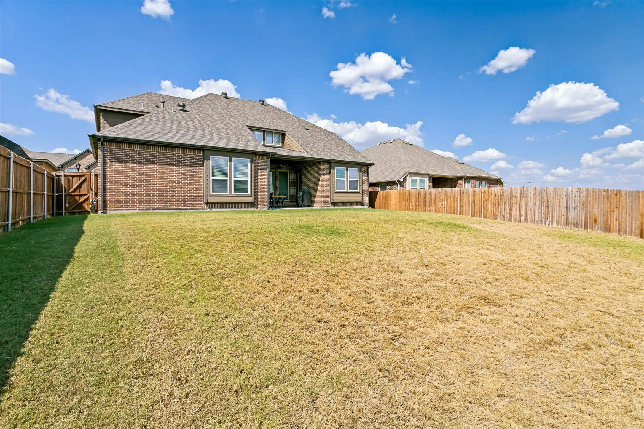 Single Family Residence For Rent in Parker County , 15109 Roderick Road, Aledo, Texas 76008, 4 Bedroom, 3 Bathroom, 2 Garage spaces, 3,460 Sqft, built in 2017, mls#21382451, Real Estate Agent in Aledo, Homes For Rent in Parker county, Homes For Rent in Aledo, Realtor in Aledo Texas, Real Estate Brokerage Independent Realty Texas, Luminita Cordes Realtor