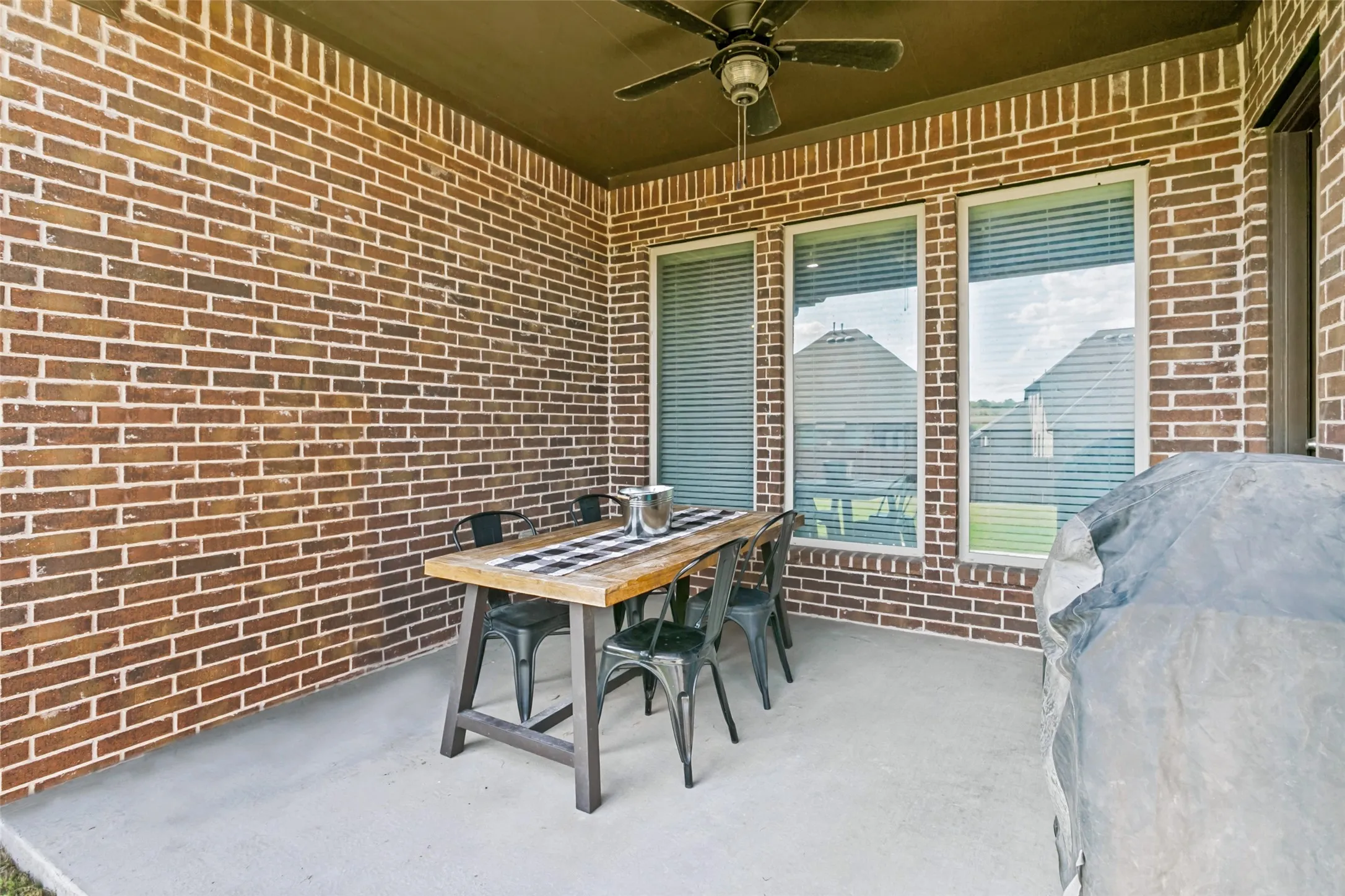 Single Family Residence For Rent in Parker County , 15109 Roderick Road, Aledo, Texas 76008, 4 Bedroom, 3 Bathroom, 2 Garage spaces, 3,460 Sqft, built in 2017, mls#21382451, Real Estate Agent in Aledo, Homes For Rent in Parker county, Homes For Rent in Aledo, Realtor in Aledo Texas, Real Estate Brokerage Independent Realty Texas, Luminita Cordes Realtor