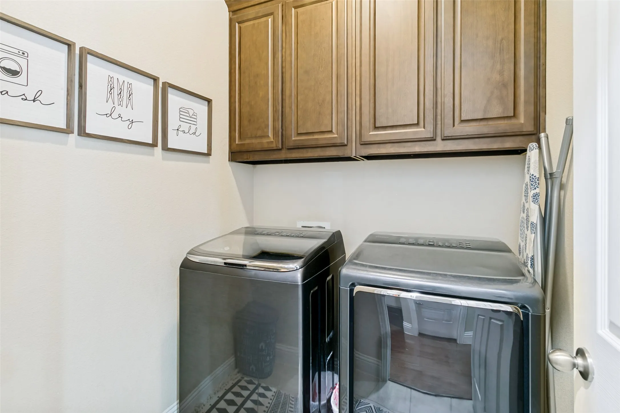 Single Family Residence For Rent in Parker County , 15109 Roderick Road, Aledo, Texas 76008, 4 Bedroom, 3 Bathroom, 2 Garage spaces, 3,460 Sqft, built in 2017, mls#21382451, Real Estate Agent in Aledo, Homes For Rent in Parker county, Homes For Rent in Aledo, Realtor in Aledo Texas, Real Estate Brokerage Independent Realty Texas, Luminita Cordes Realtor