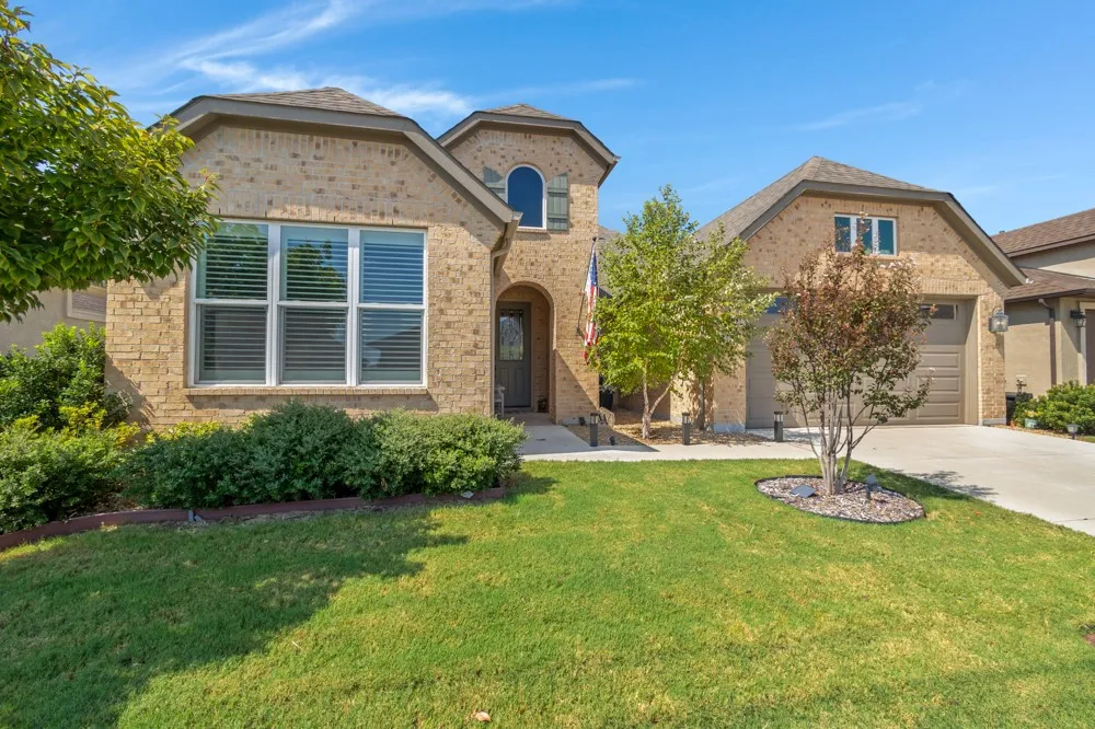 Single Family Residence For Sale in Denton County , 9812 Stonefield Way, Denton, Texas 76207, 2 Bedroom, 3 Bathroom, 2 Garage spaces, 1,790 Sqft, built in 2021, mls#21381565, Real Estate Agent in Denton, Homes For Sale in Denton county, Homes For Sale in Denton, Realtor in Denton Texas, Real Estate Brokerage Independent Realty Texas, Luminita Cordes Realtor