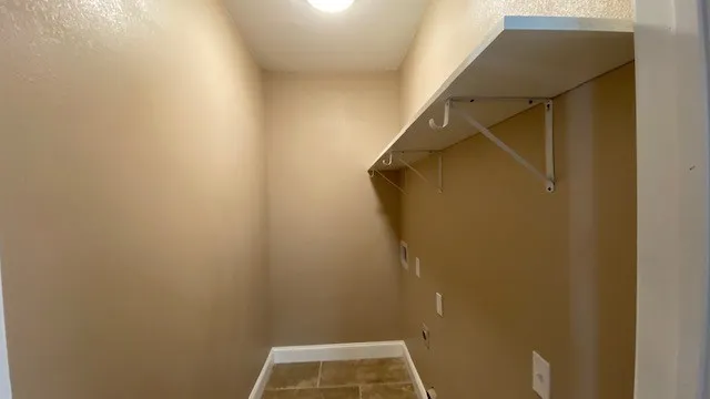 Single Family Residence For Rent in Tarrant County , 1522 Beach Lane, Arlington, Texas 76014, 3 Bedroom, 2 Bathroom, 3 Garage spaces, 1,160 Sqft, built in 1985, mls#21382462, Real Estate Agent in Arlington, Homes For Rent in Tarrant county, Homes For Rent in Arlington, Realtor in Arlington Texas, Real Estate Brokerage Independent Realty Texas, Luminita Cordes Realtor