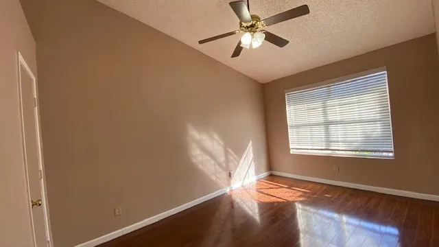 Single Family Residence For Rent in Tarrant County , 1522 Beach Lane, Arlington, Texas 76014, 3 Bedroom, 2 Bathroom, 3 Garage spaces, 1,160 Sqft, built in 1985, mls#21382462, Real Estate Agent in Arlington, Homes For Rent in Tarrant county, Homes For Rent in Arlington, Realtor in Arlington Texas, Real Estate Brokerage Independent Realty Texas, Luminita Cordes Realtor