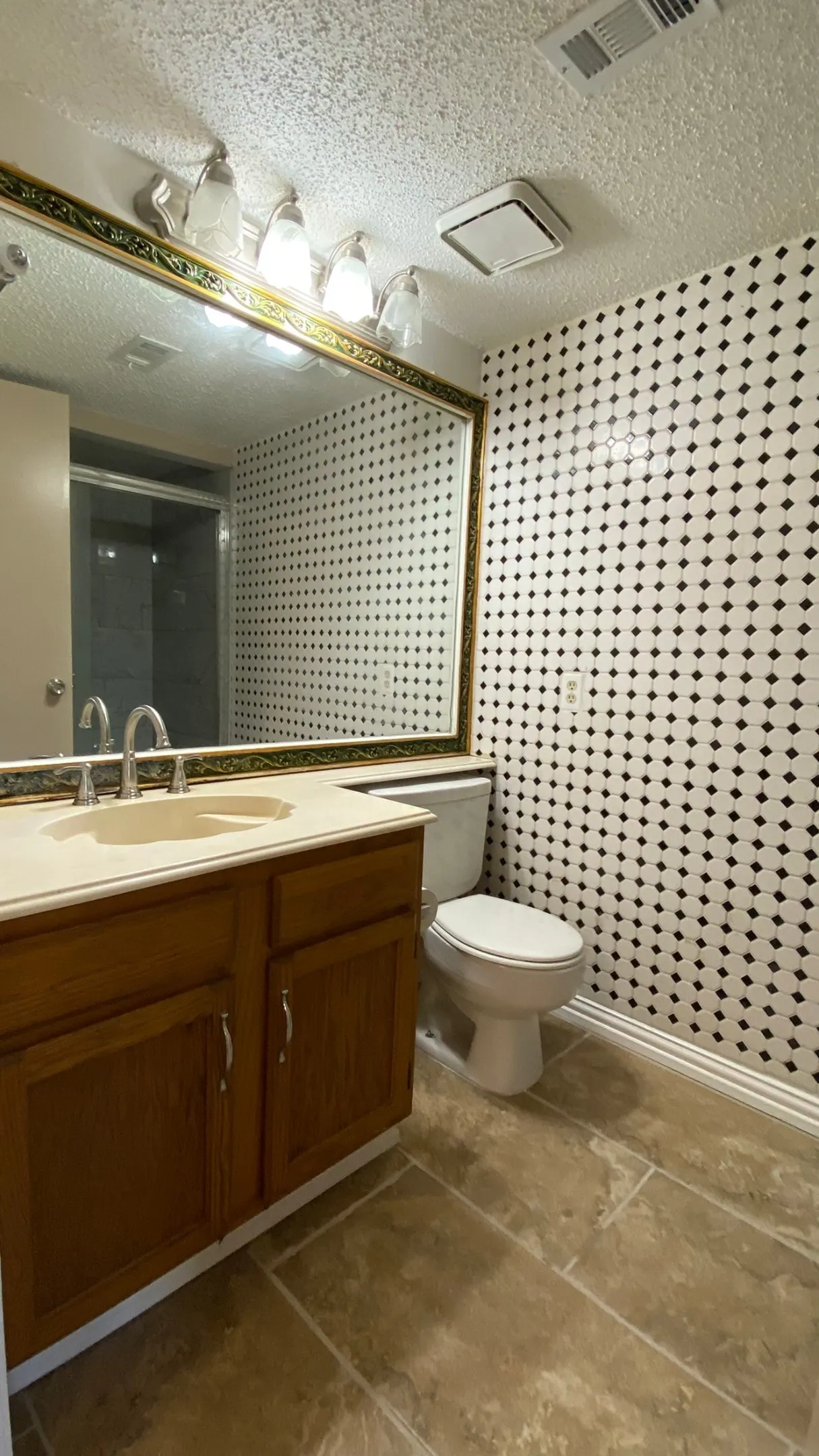 Single Family Residence For Rent in Tarrant County , 1522 Beach Lane, Arlington, Texas 76014, 3 Bedroom, 2 Bathroom, 3 Garage spaces, 1,160 Sqft, built in 1985, mls#21382462, Real Estate Agent in Arlington, Homes For Rent in Tarrant county, Homes For Rent in Arlington, Realtor in Arlington Texas, Real Estate Brokerage Independent Realty Texas, Luminita Cordes Realtor